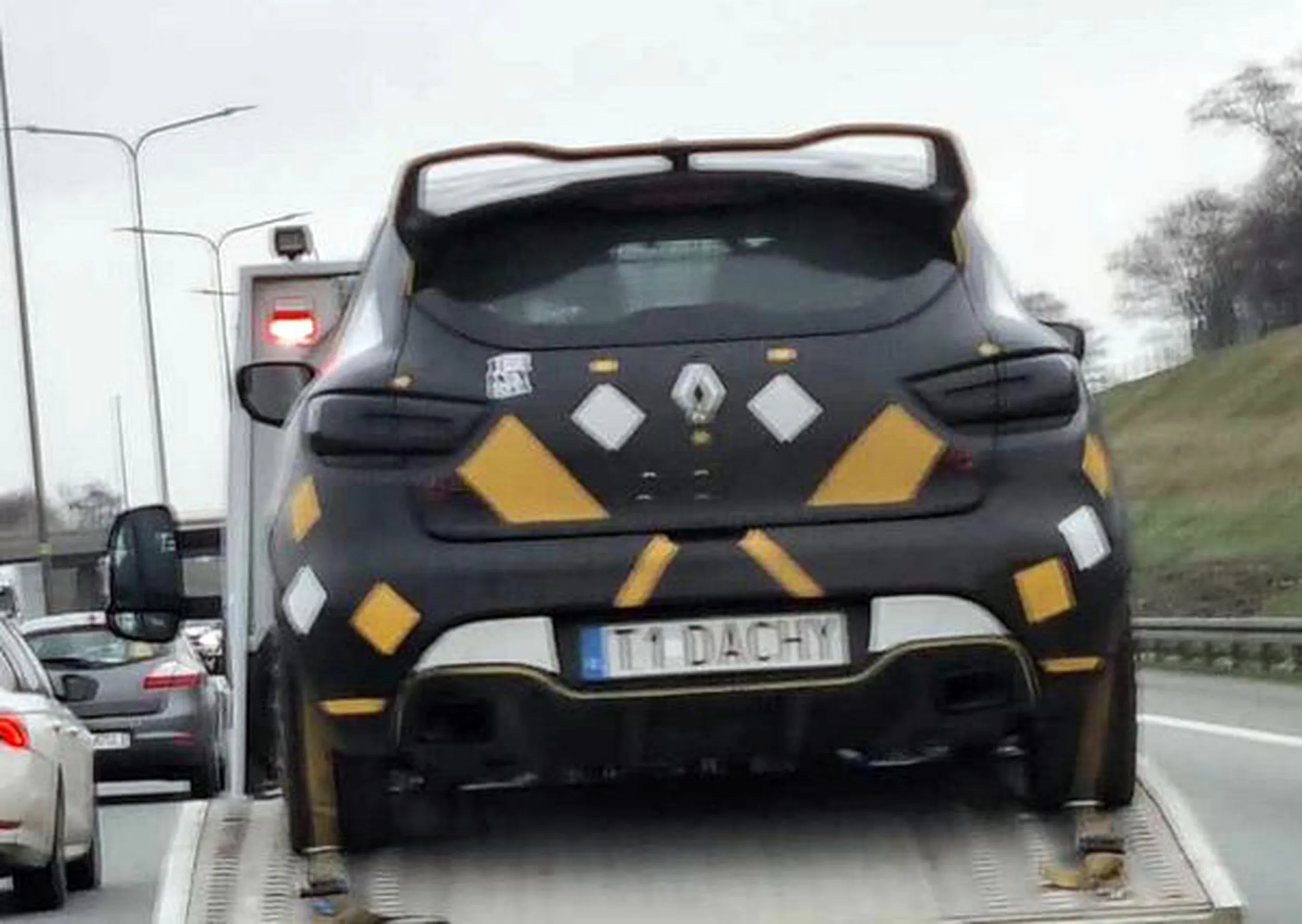 Fajny numer, blacha T1 DACHY