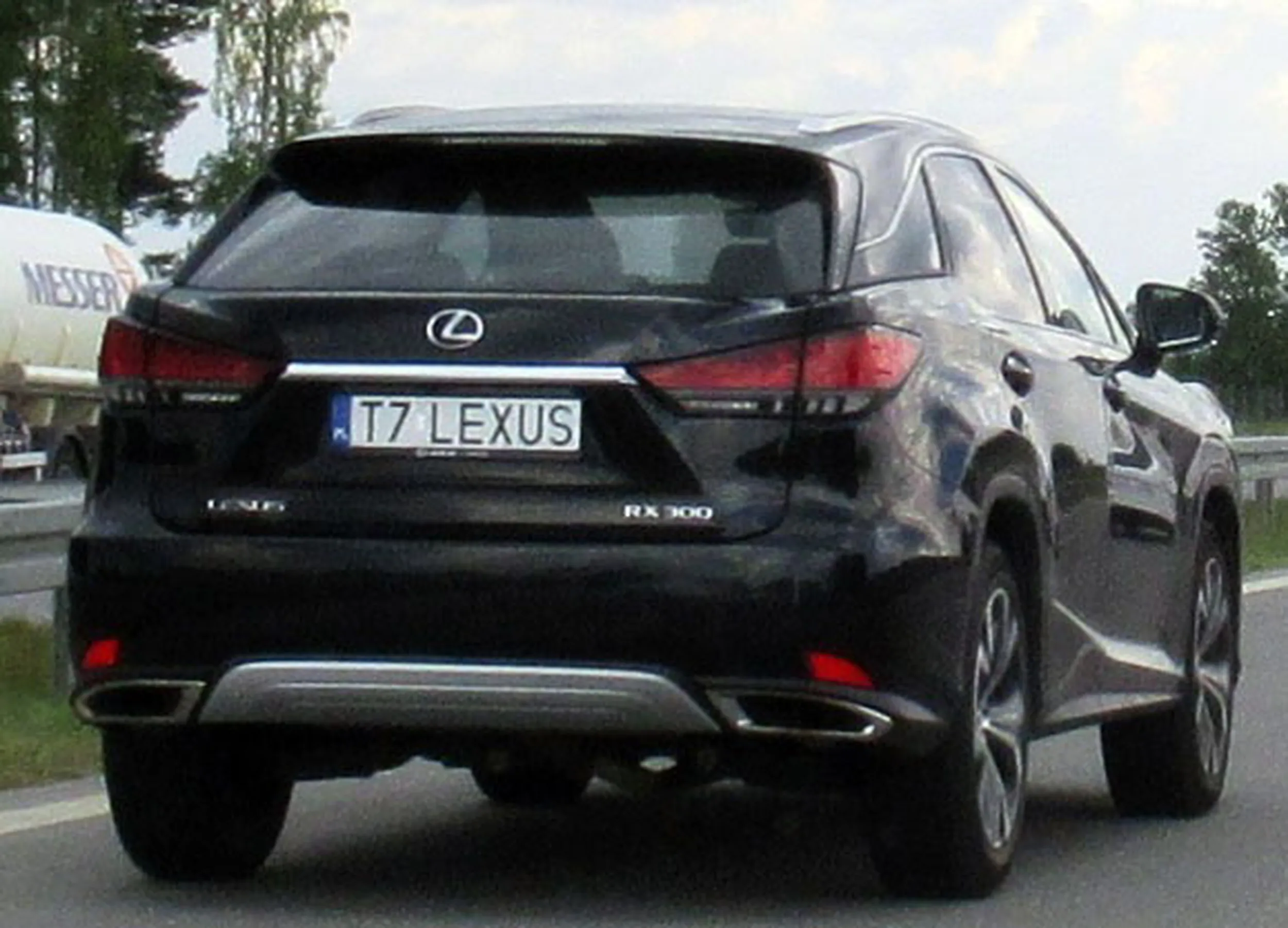 Fajny numer, blacha T7 LEXUS