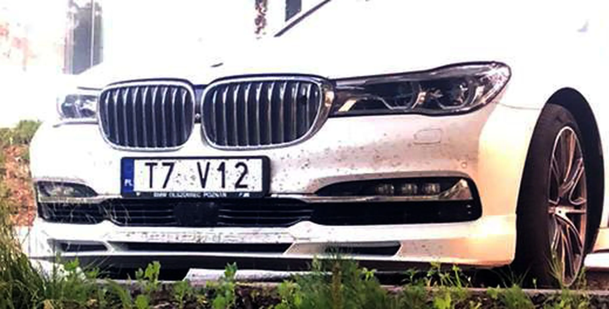 Fajny numer, blacha T7 V12