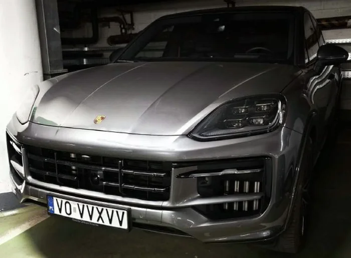 Fajny numer, blacha V0 VVXVV