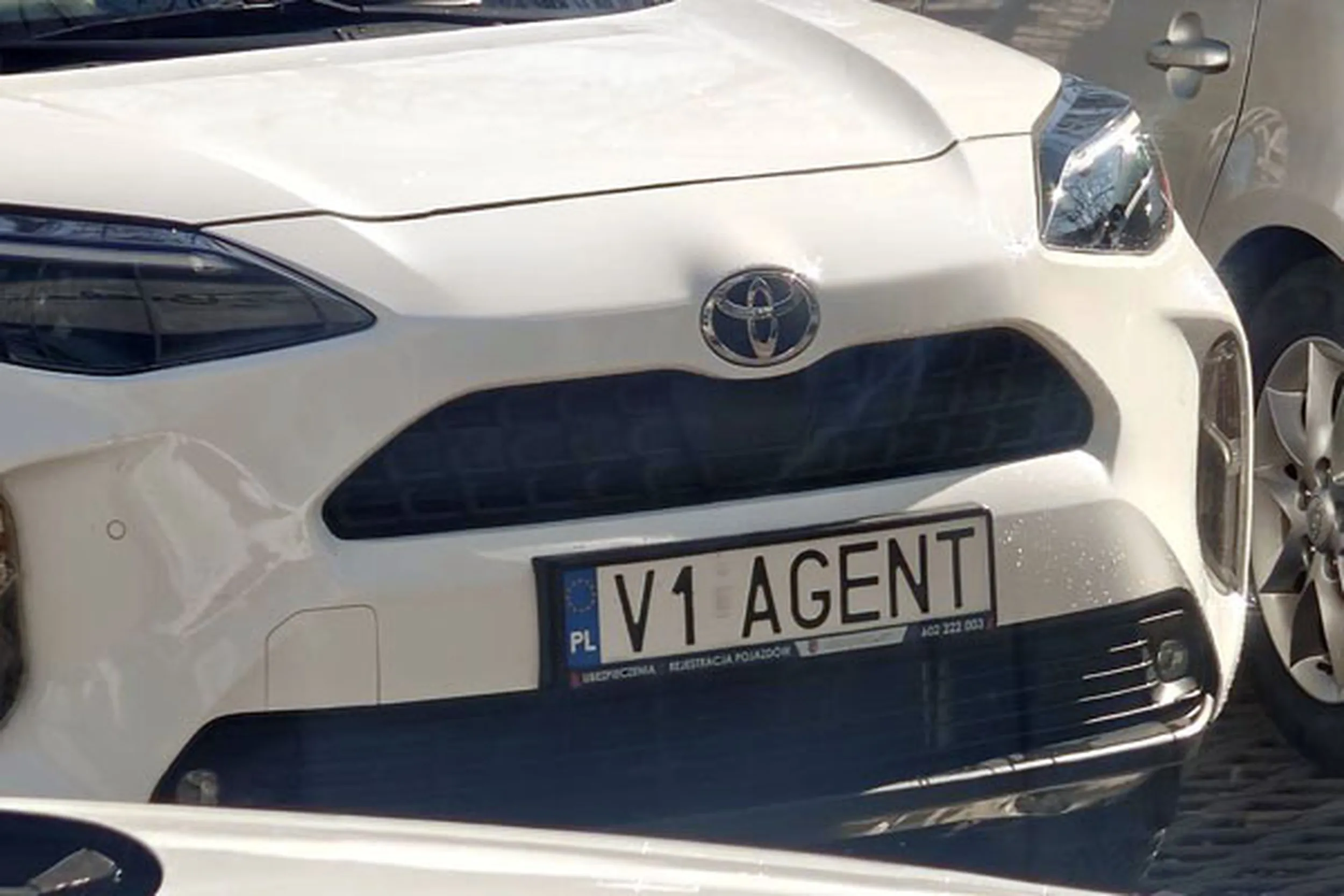 Fajny numer, blacha V1 AGENT