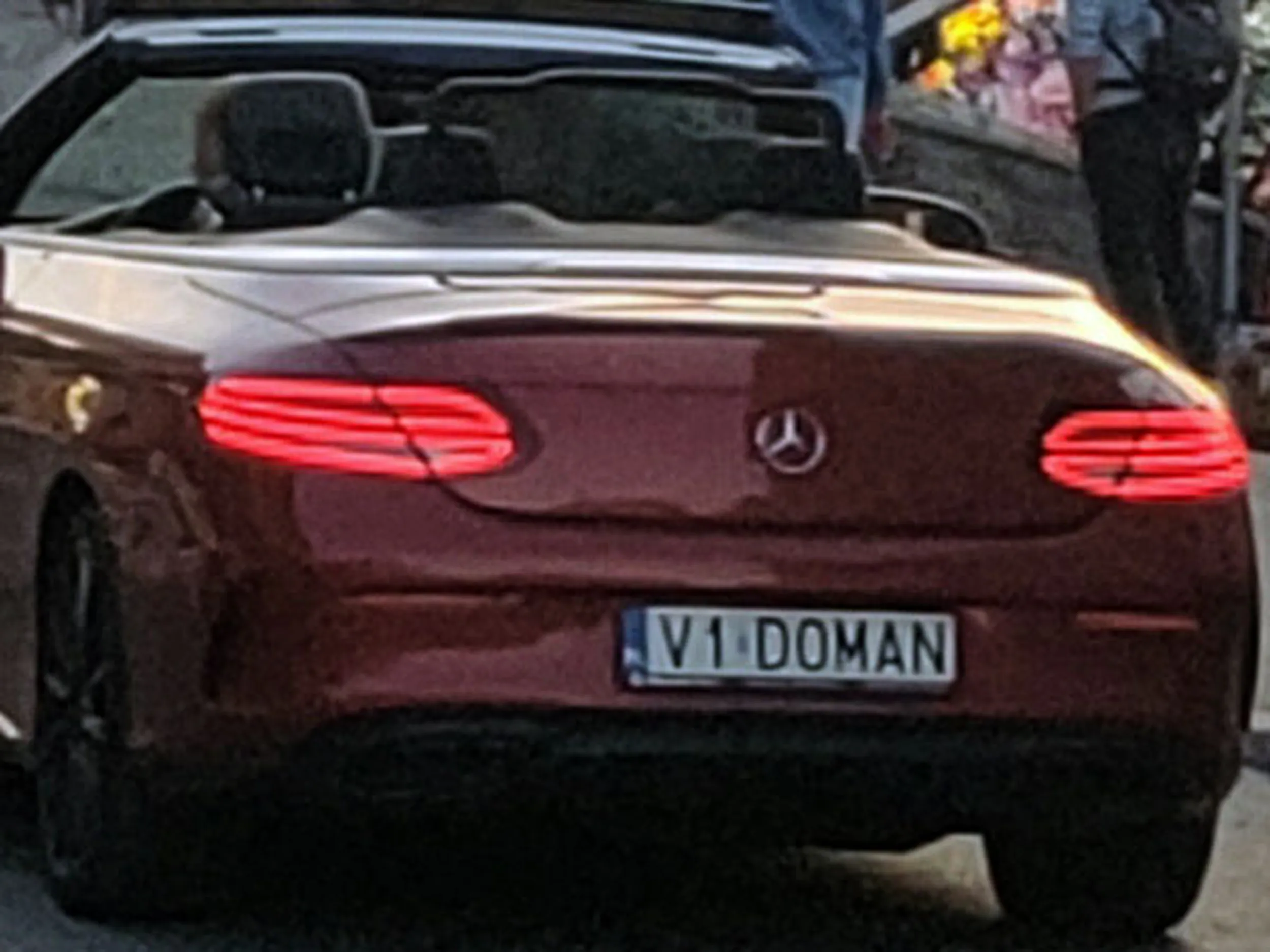 Fajny numer, blacha V1 DOMAN