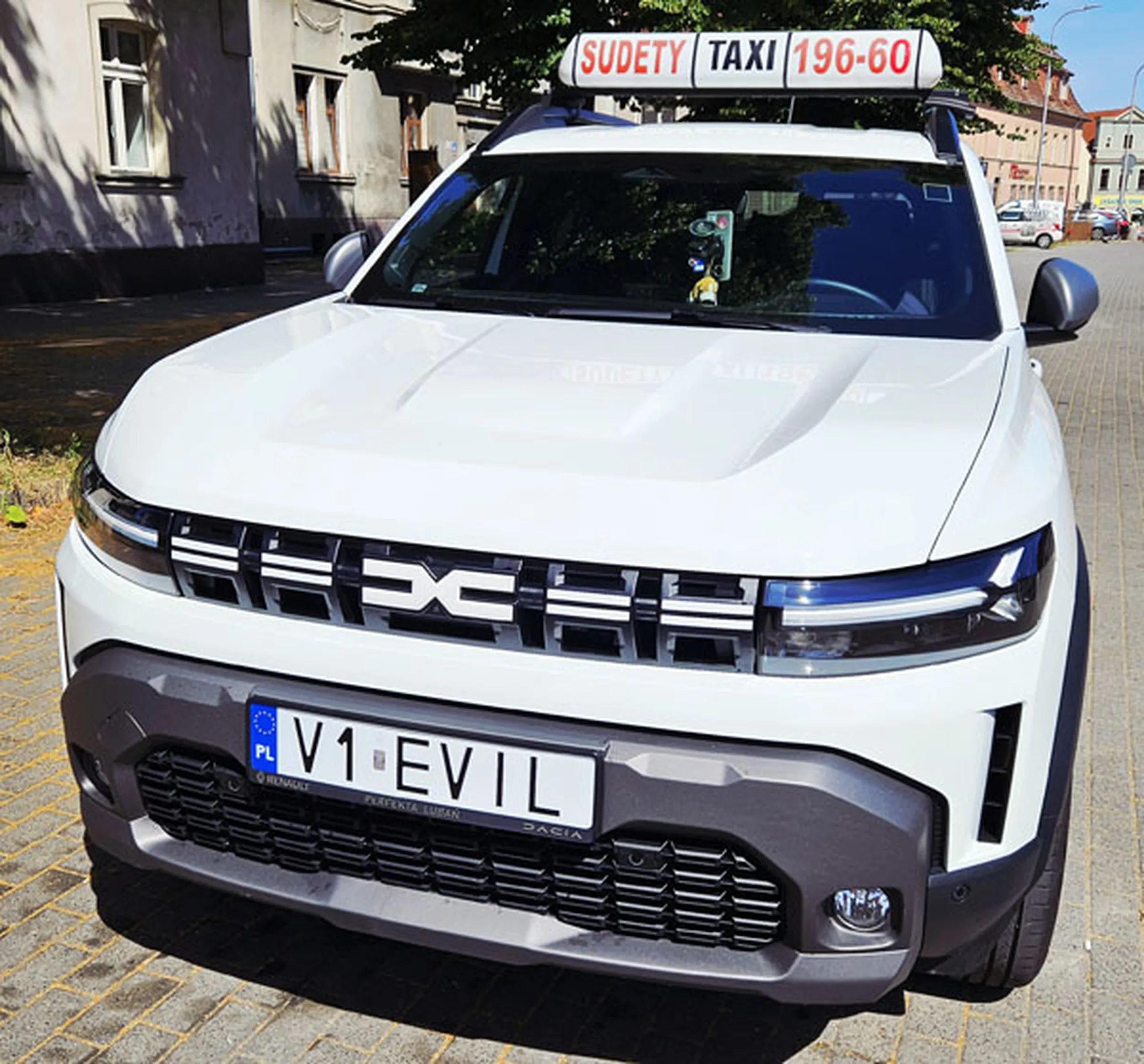 Fajny numer, blacha V1 EVIL