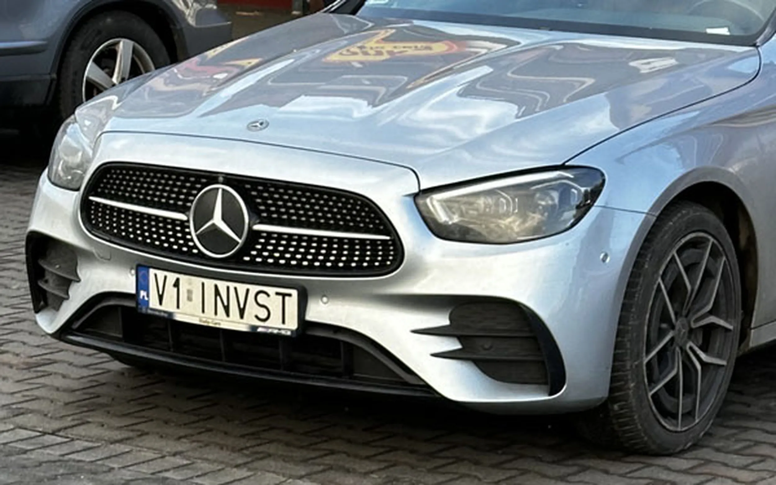 Fajny numer, blacha V1 INVST