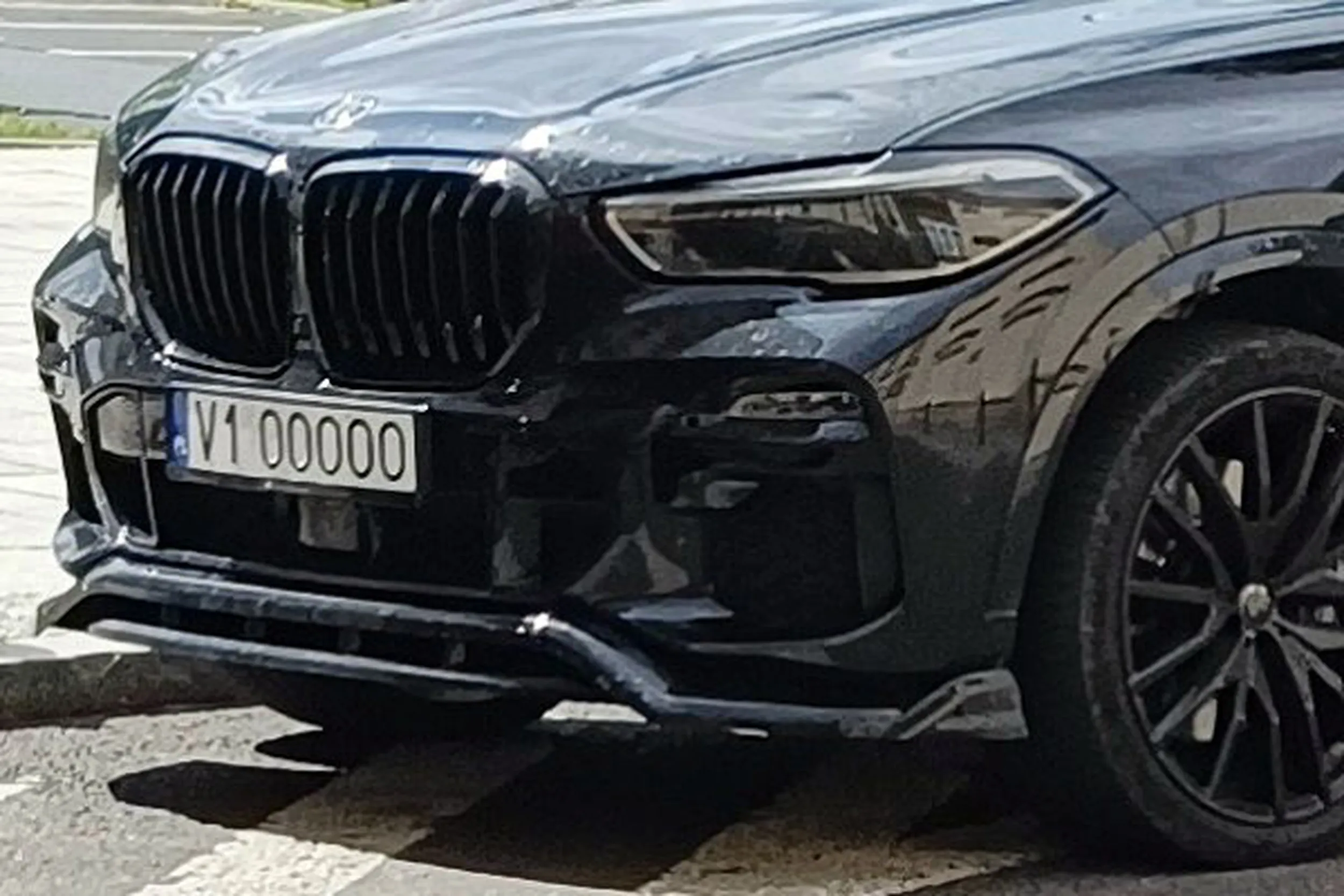 Fajny numer, blacha V1 OOOOO