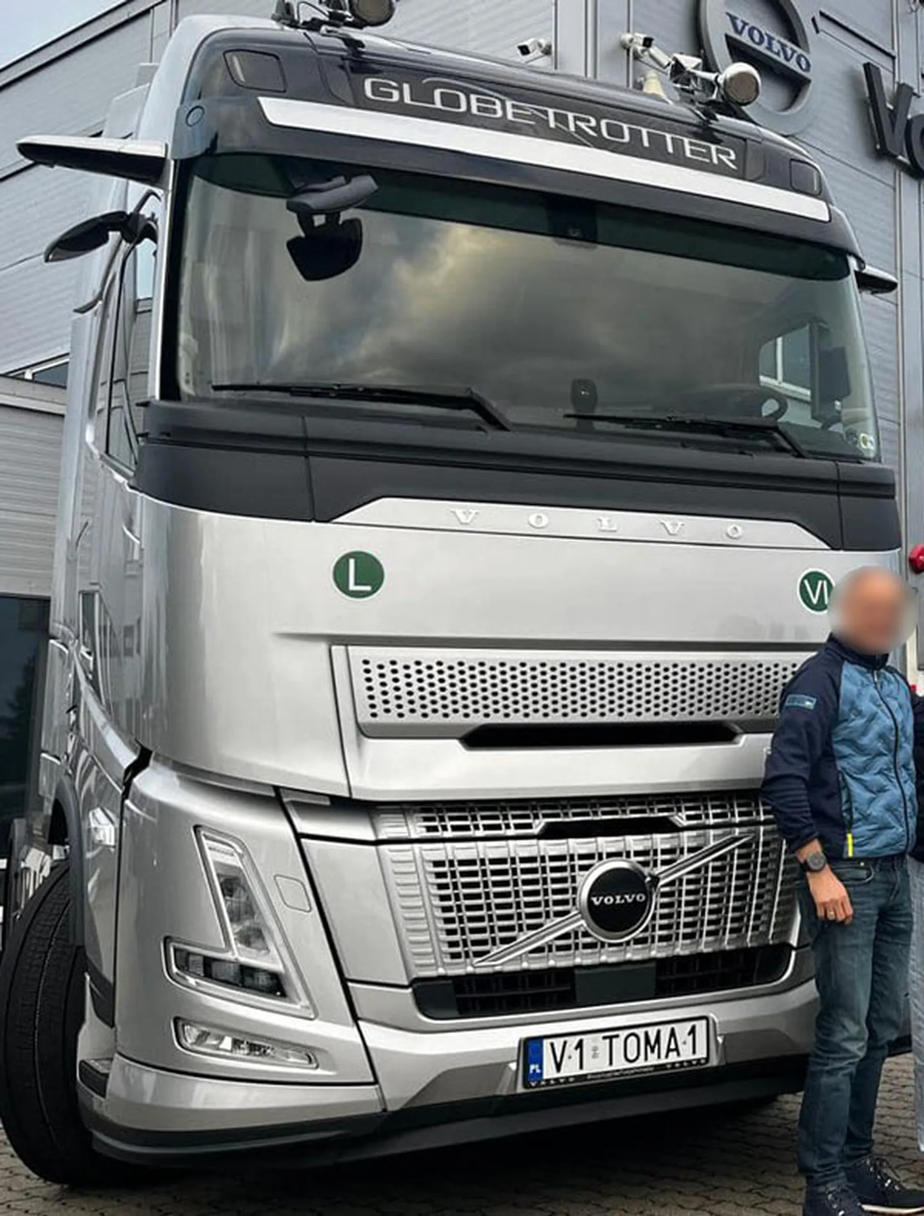 Fajny numer, blacha V1 TOMA1