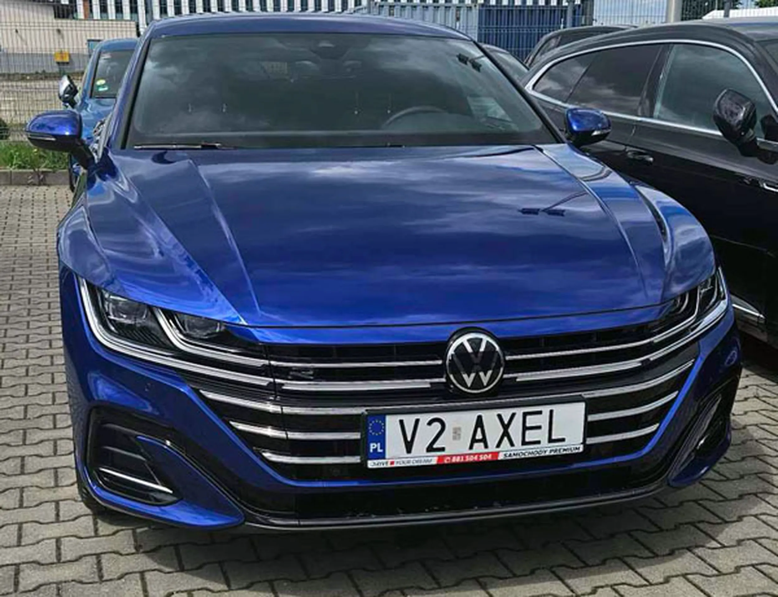 Fajny numer, blacha V2 AXEL