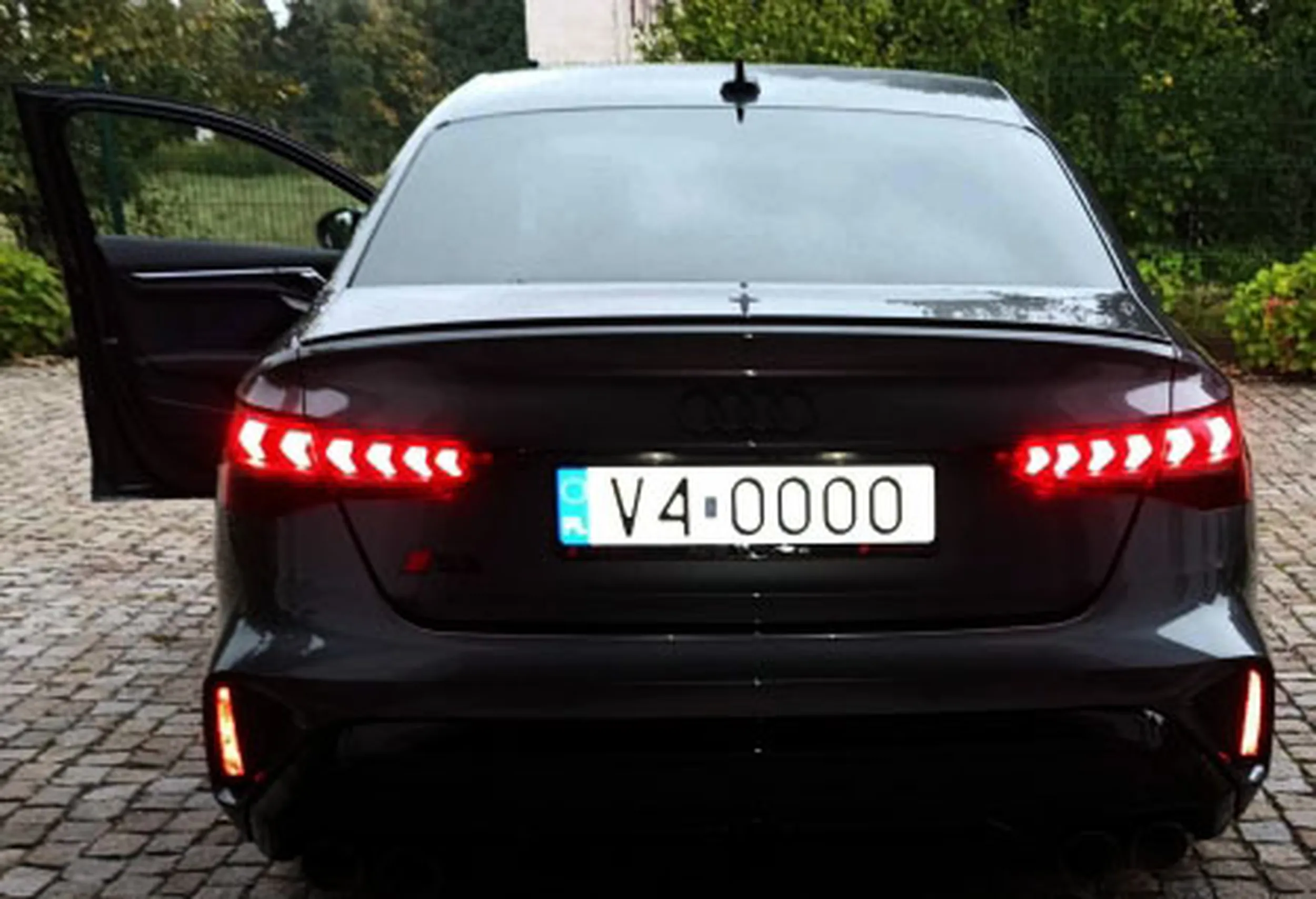 Fajny numer, blacha V4 OOOO