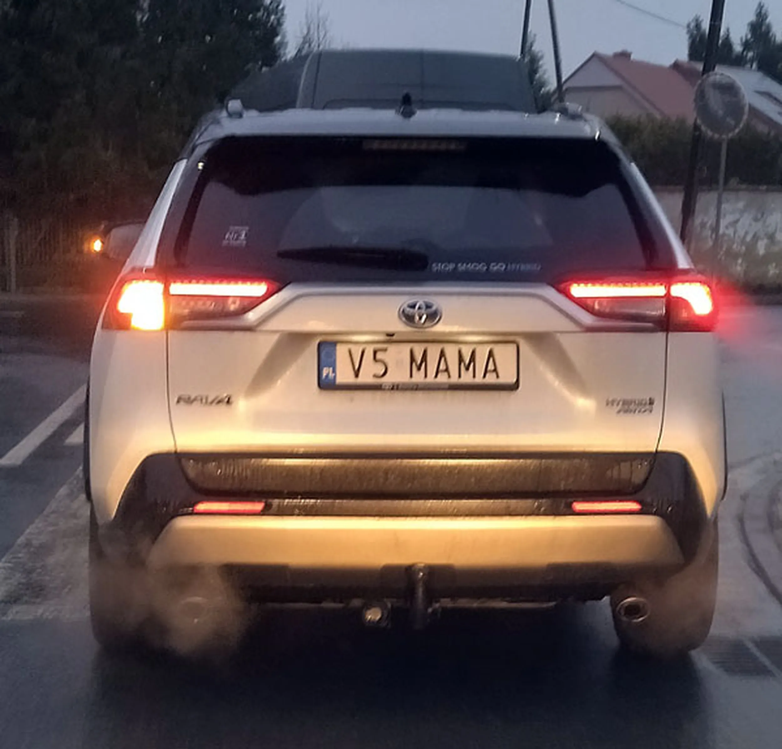 Fajny numer, blacha V5 MAMA