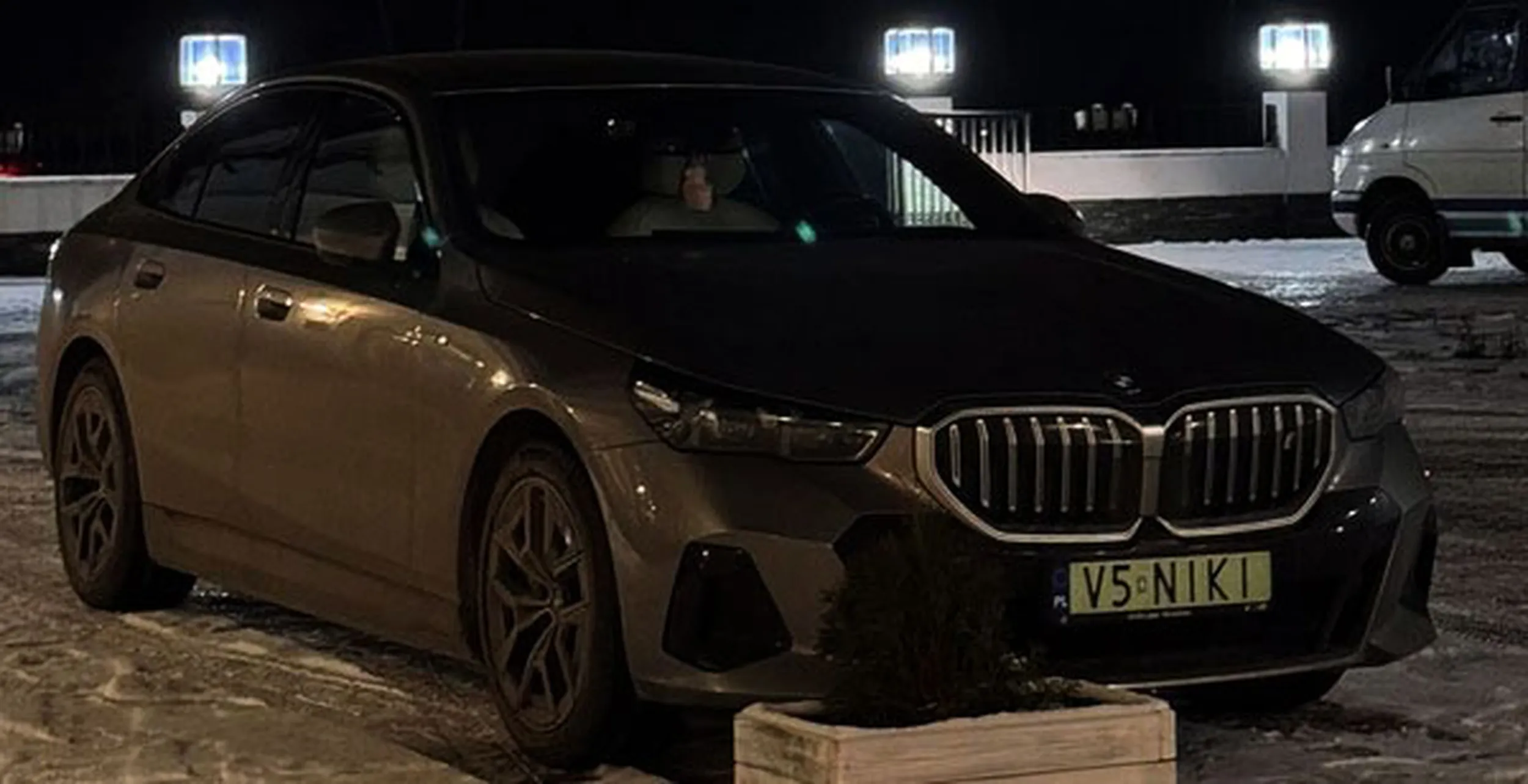 Fajny numer, blacha V5 NIKI