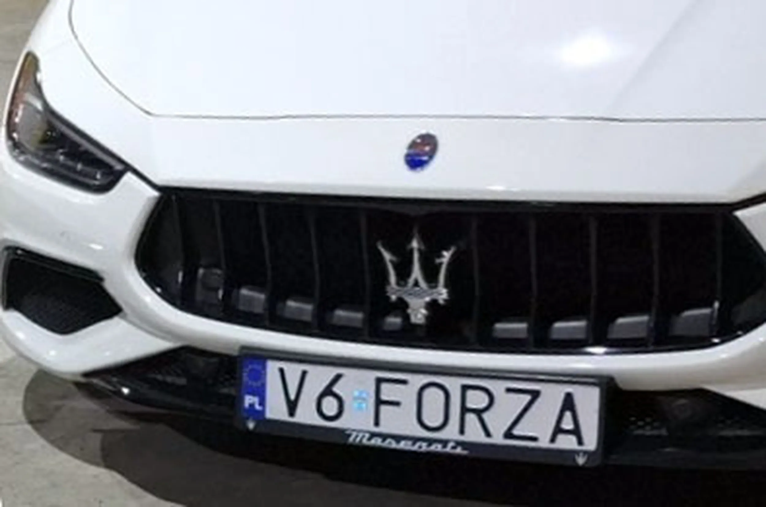 Fajny numer, blacha V6 FORZA