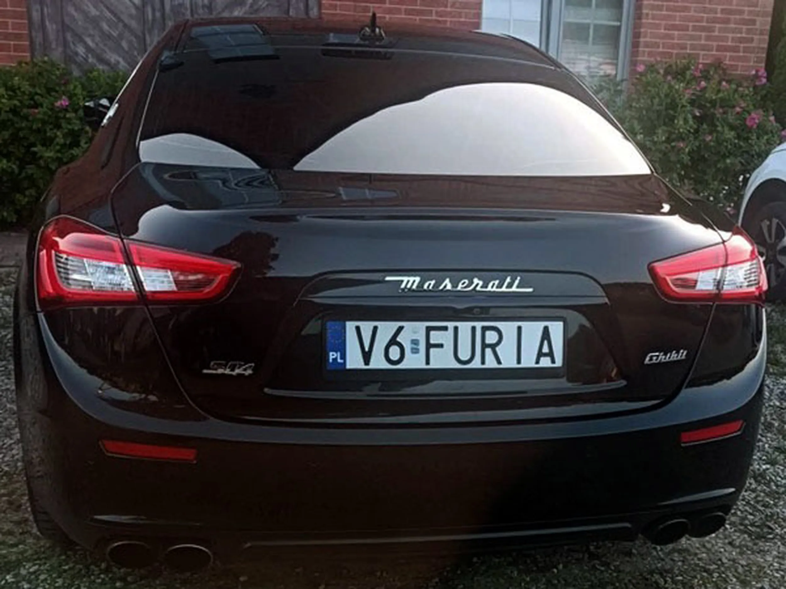 Fajny numer, blacha V6 FURIA