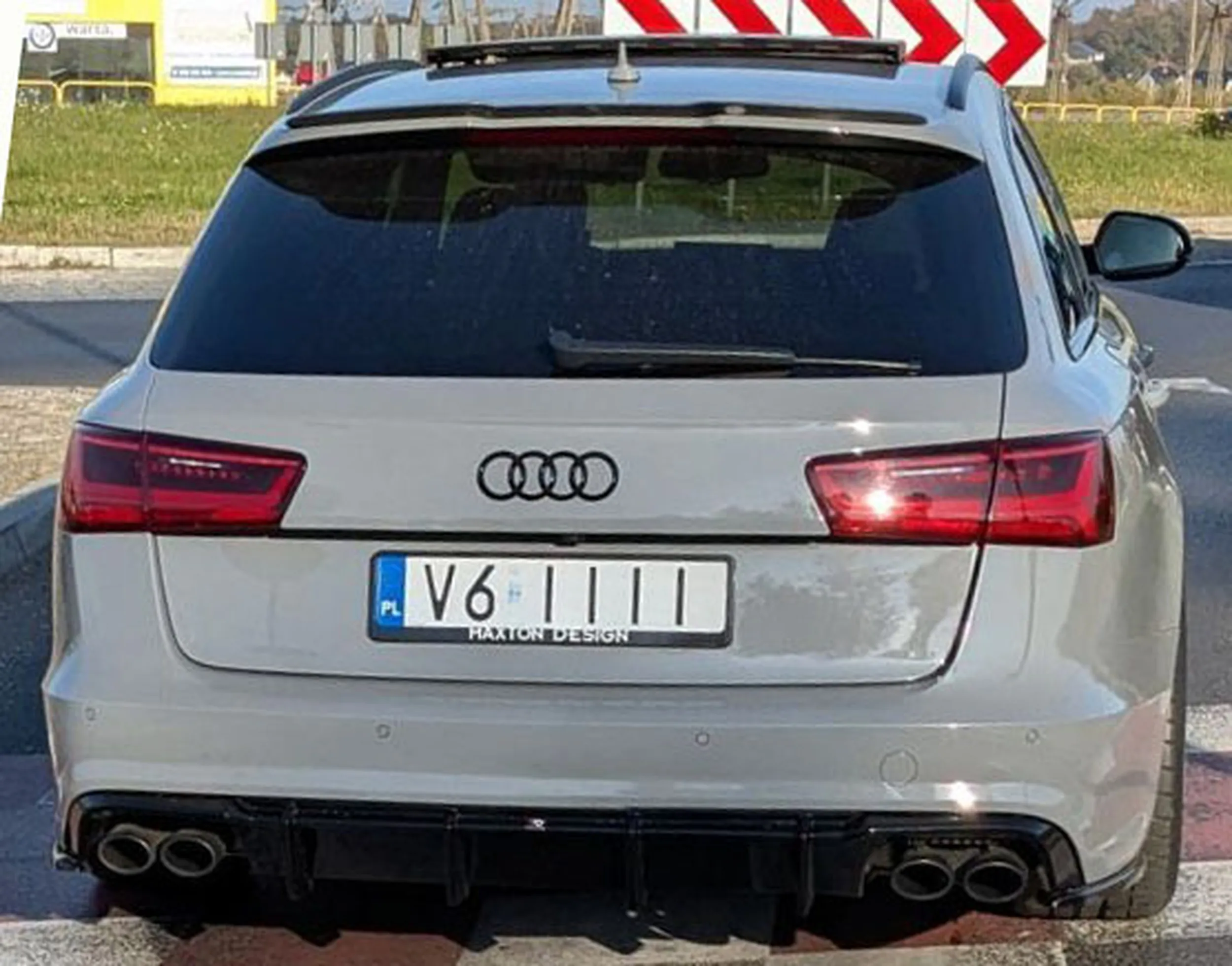 Fajny numer, blacha V6 IIII