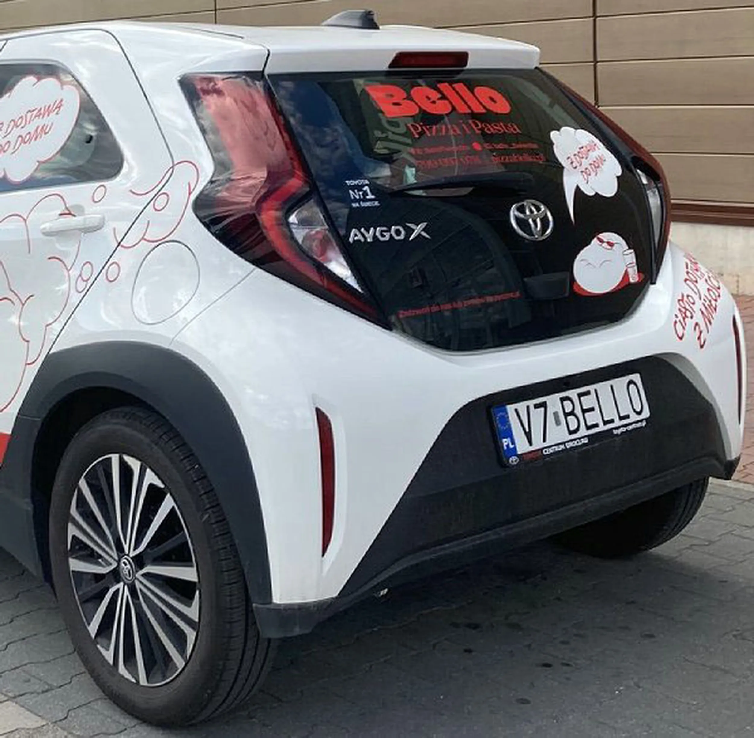 Fajny numer, blacha V7 BELLO