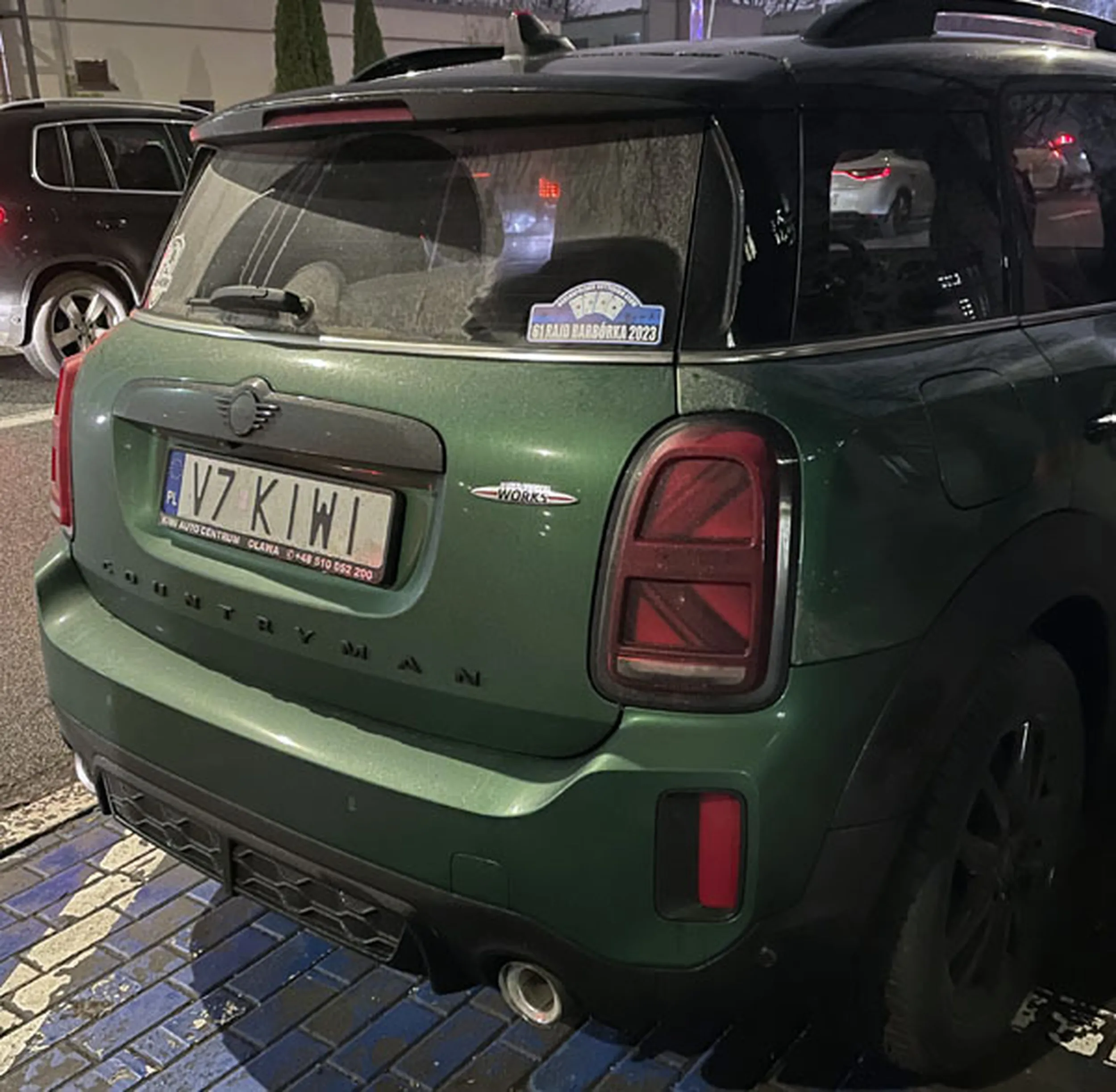 Fajny numer, blacha V7 KIWI