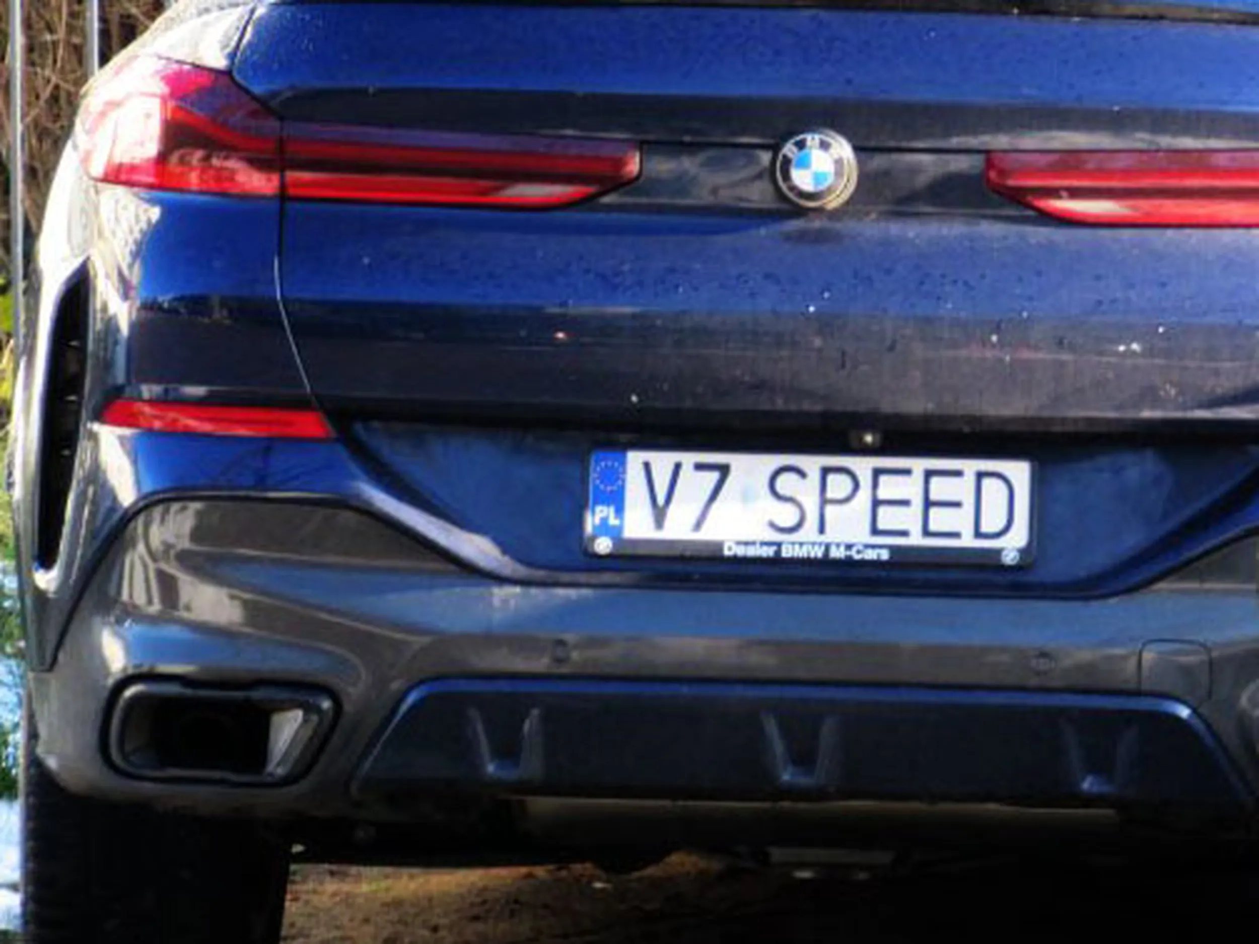 Fajny numer, blacha V7 SPEED