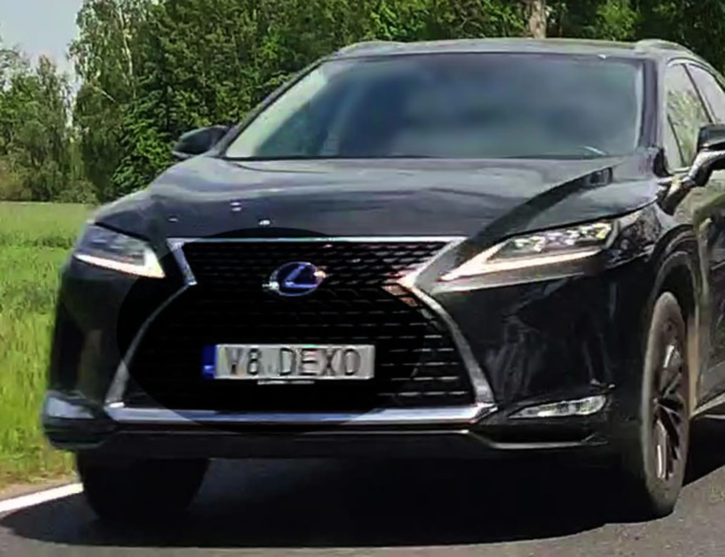 Fajny numer, blacha V8 DEXO