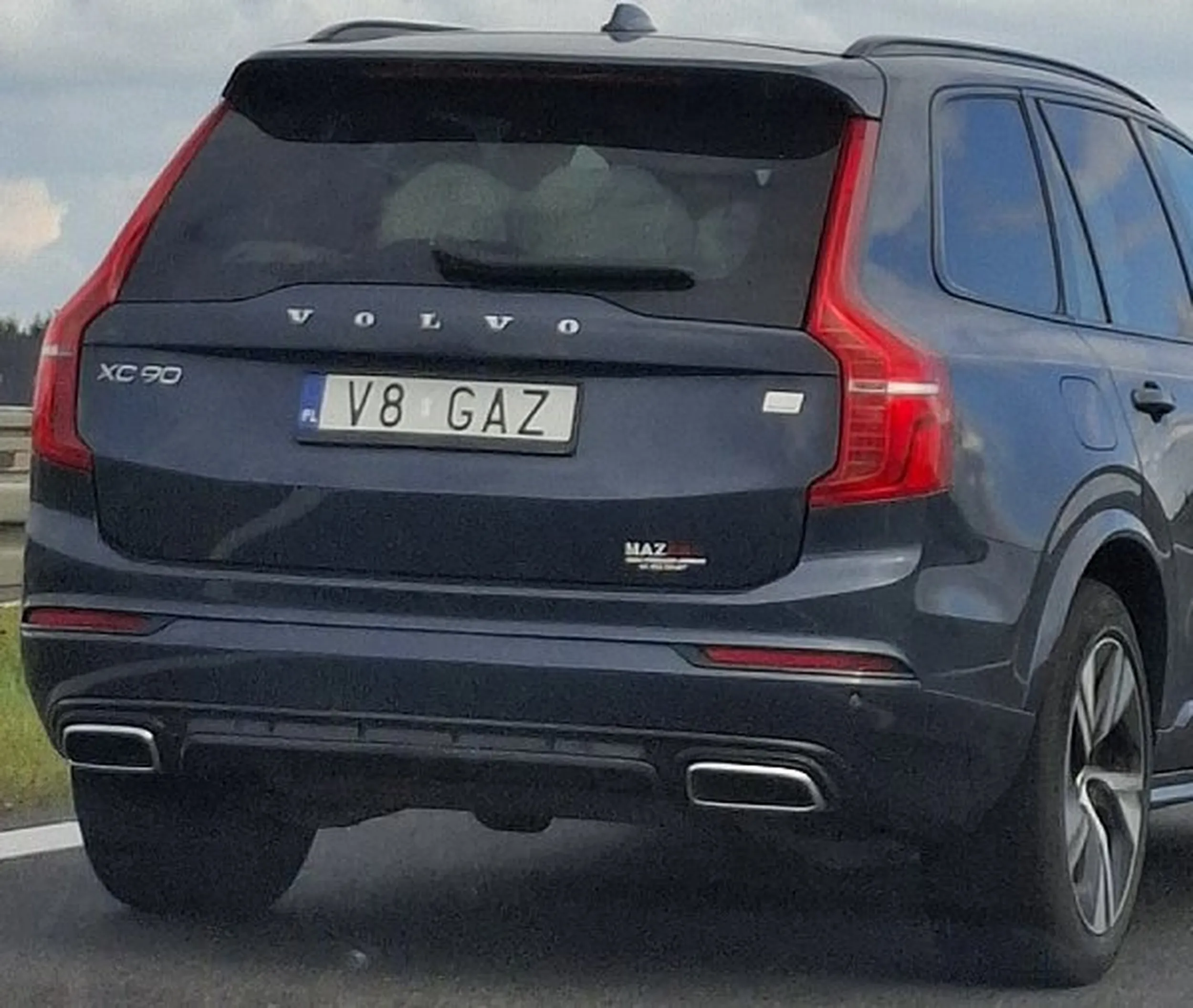 Fajny numer, blacha V8 GAZ