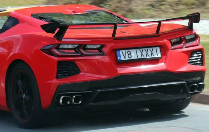 Fajny numer, blacha V8 IXXXI