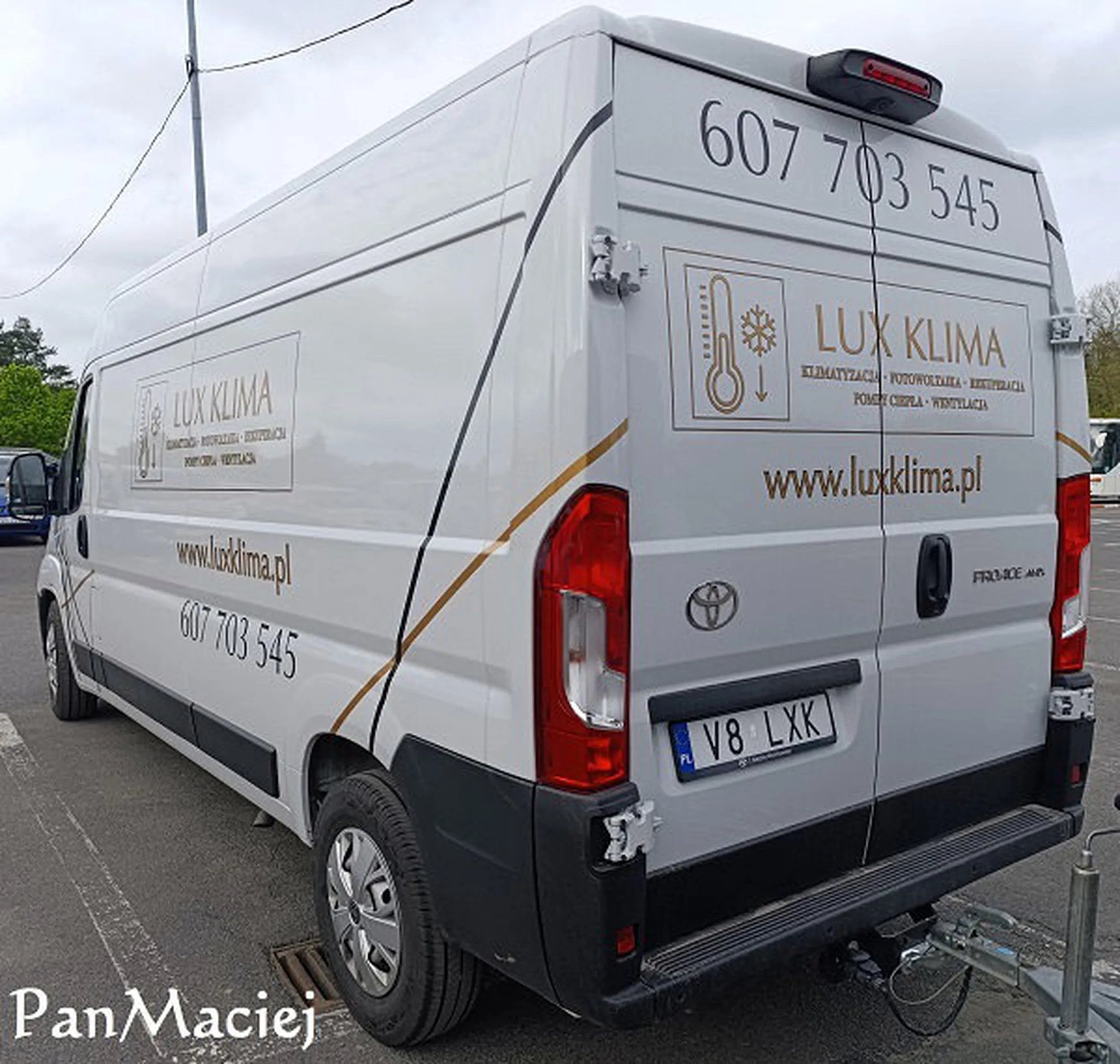 Fajny numer, blacha V8 LXK