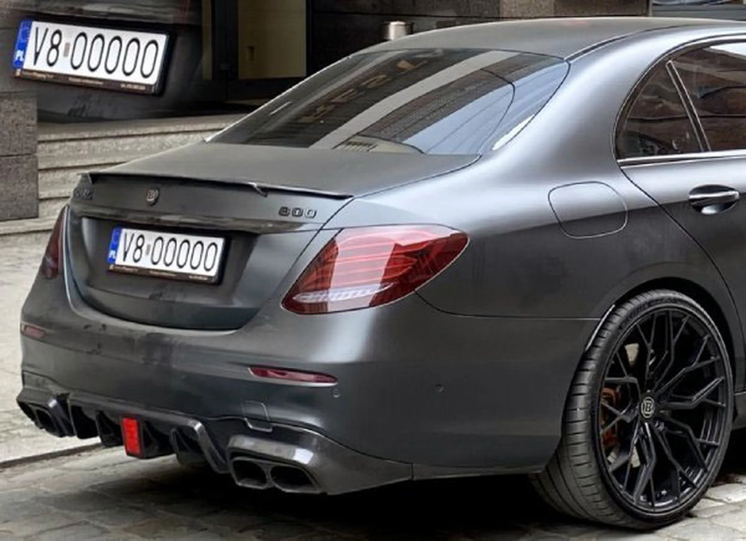 Fajny numer, blacha V8 OOOOO