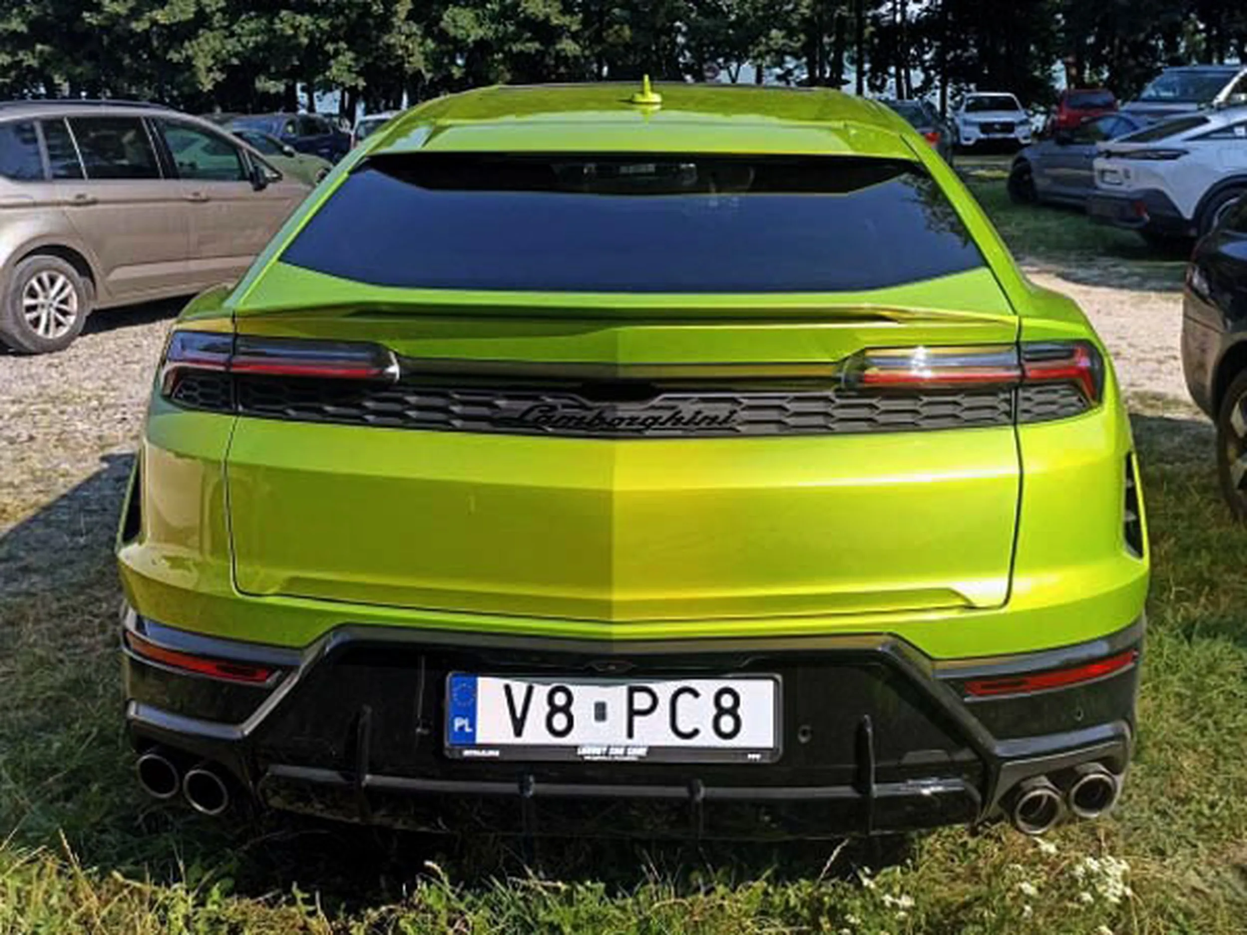 Fajny numer, blacha V8 PC8