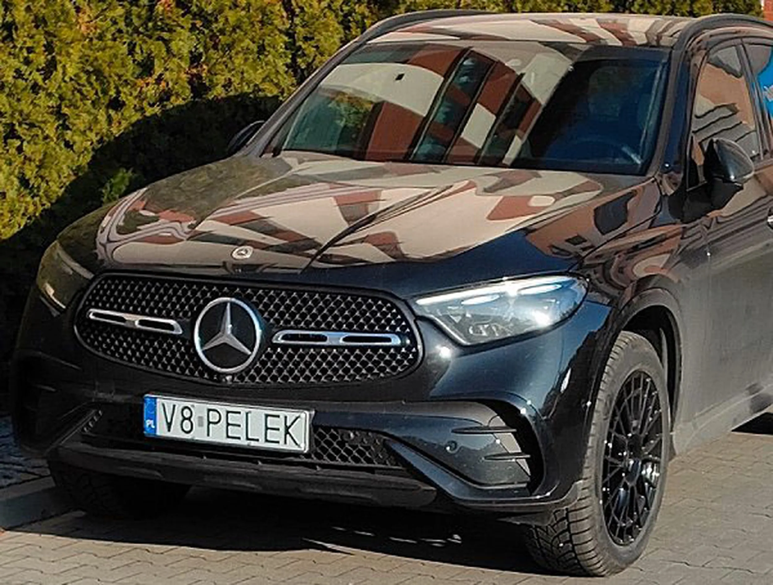 Fajny numer, blacha V8 PELEK