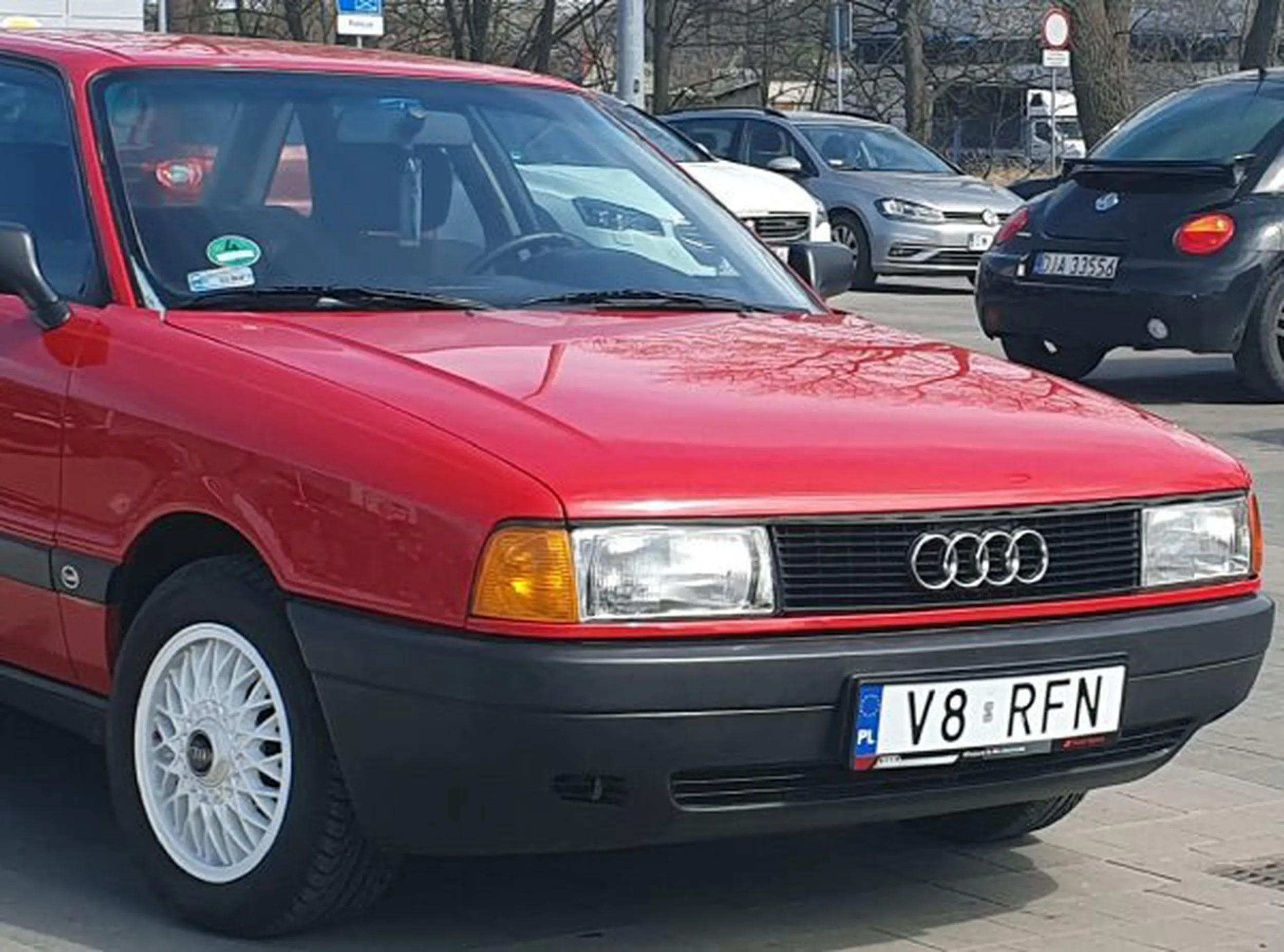 Fajny numer, blacha V8 RFN