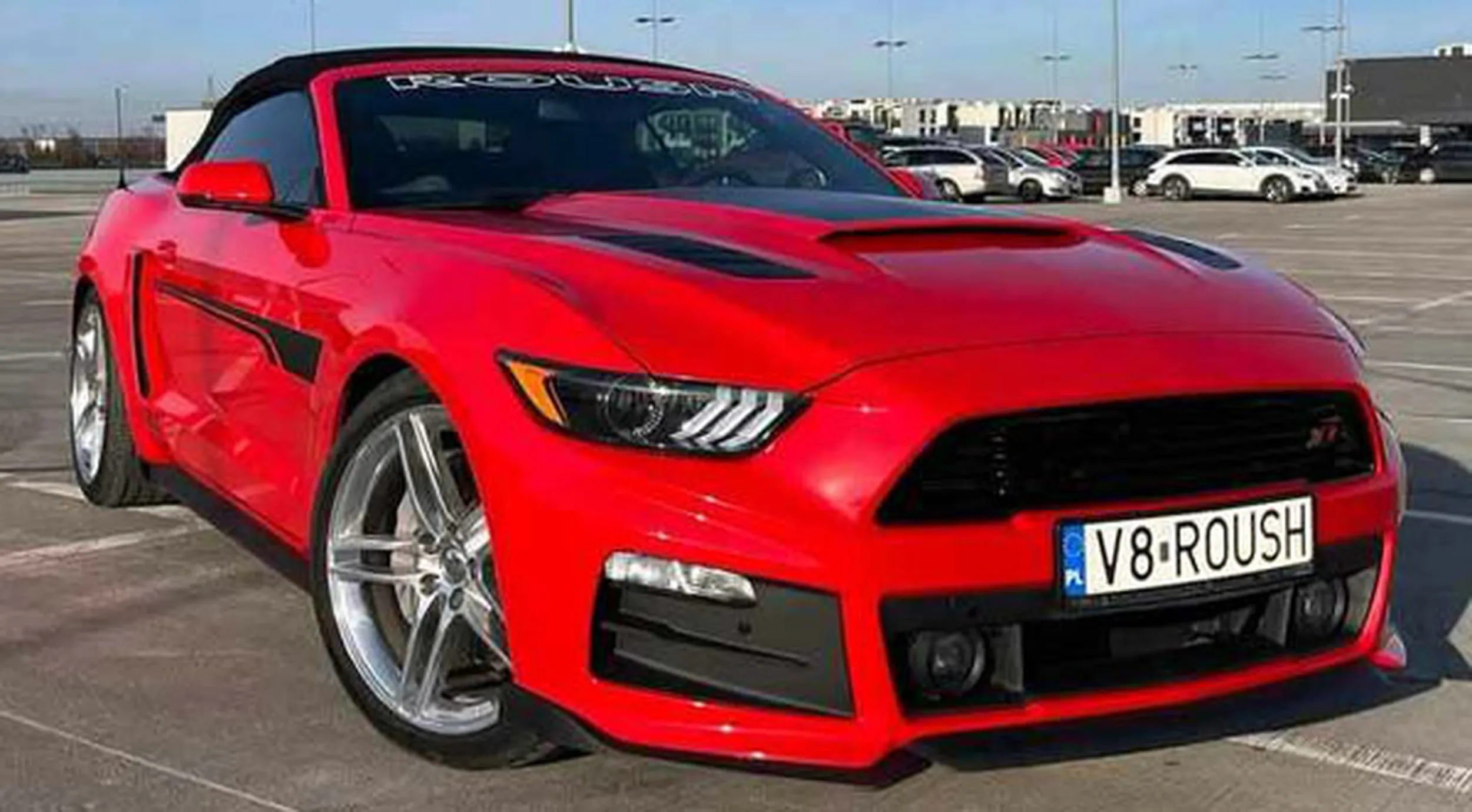 Fajny numer, blacha V8 ROUSH