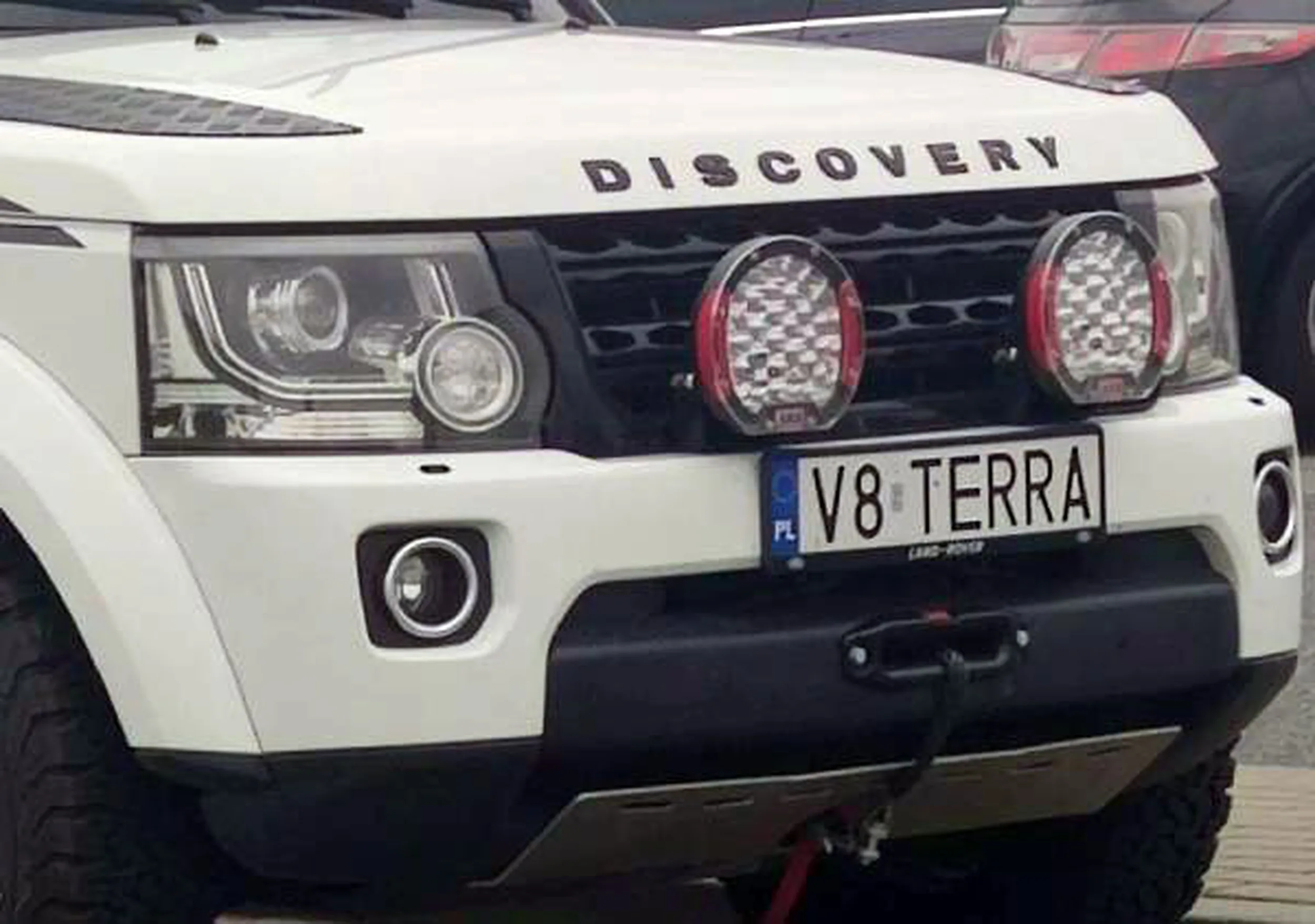 Fajny numer, blacha V8 TERRA