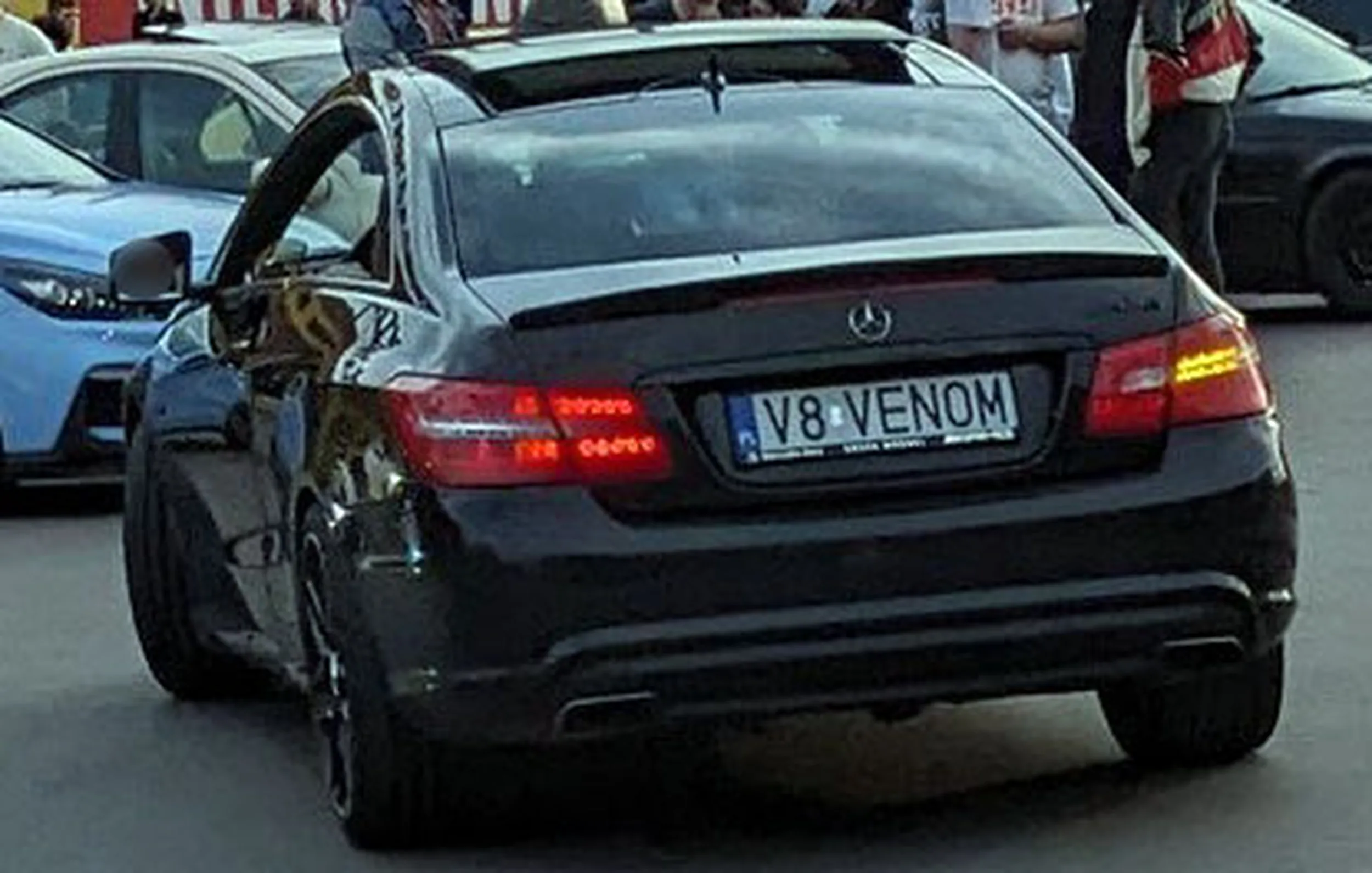 Fajny numer, blacha V8 VENOM