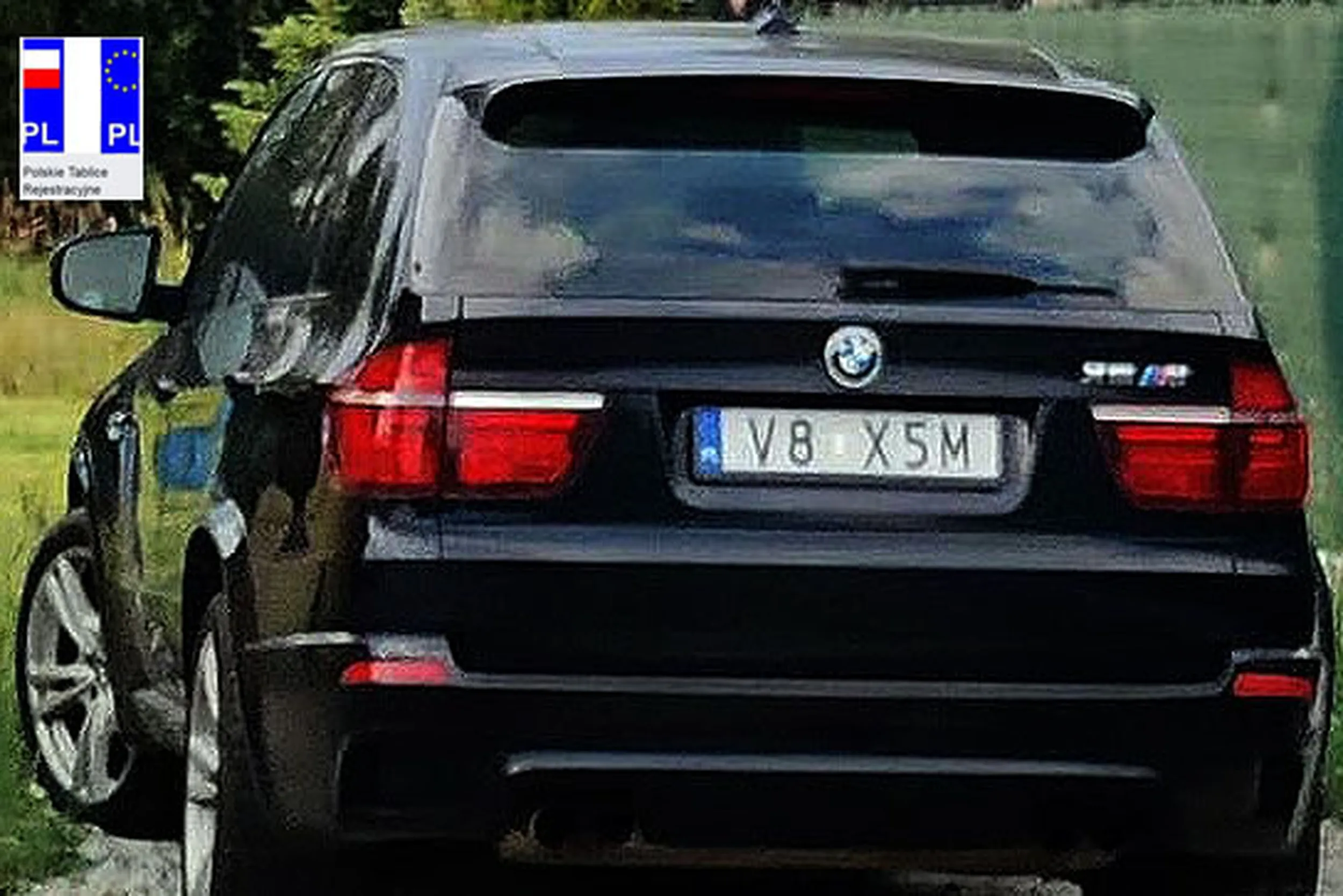 Fajny numer, blacha V8 X5M