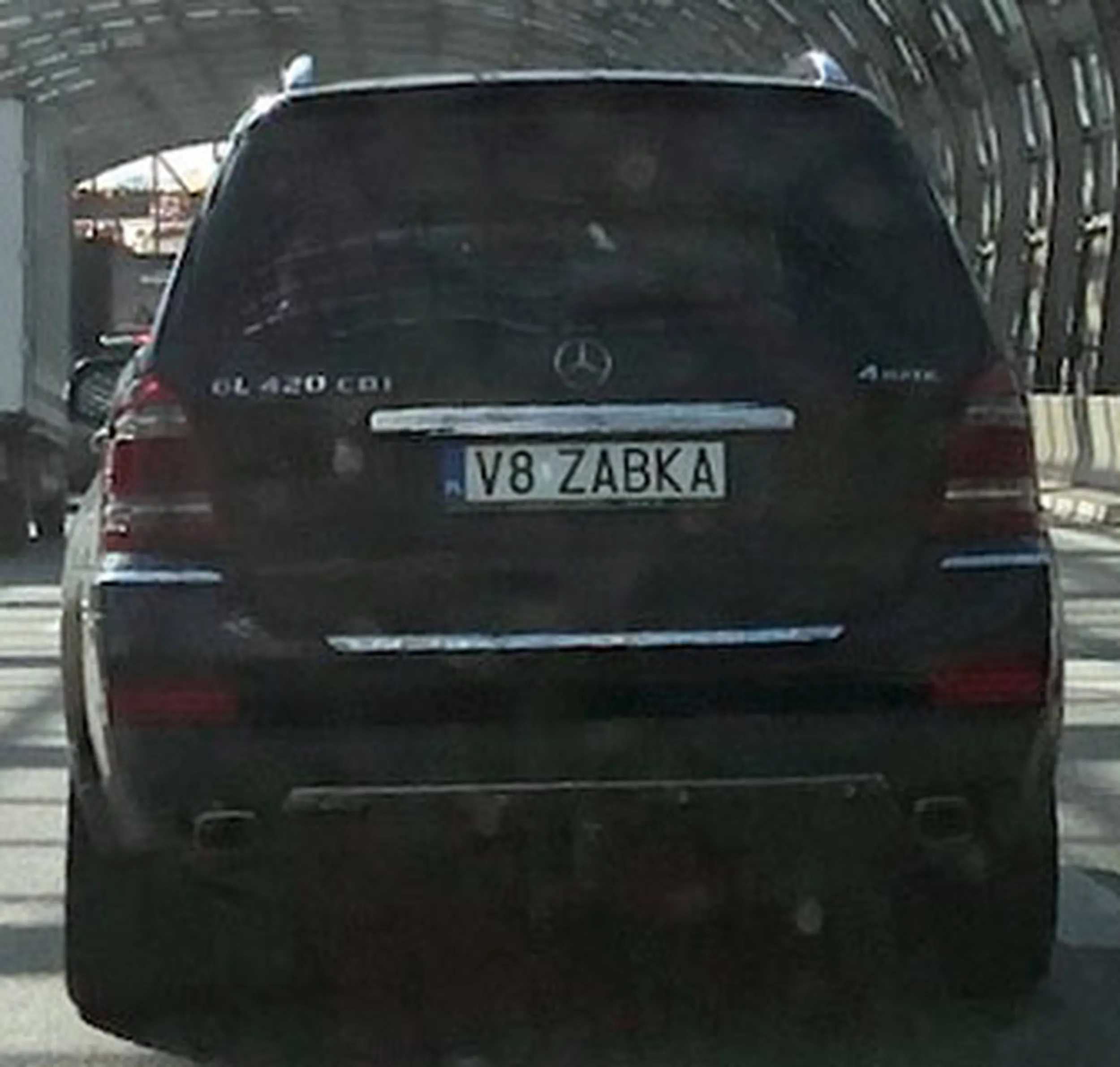 Fajny numer, blacha V8 ZABKA