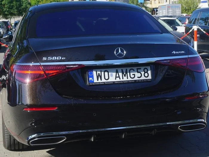 Fajny numer, blacha W0 AMG58