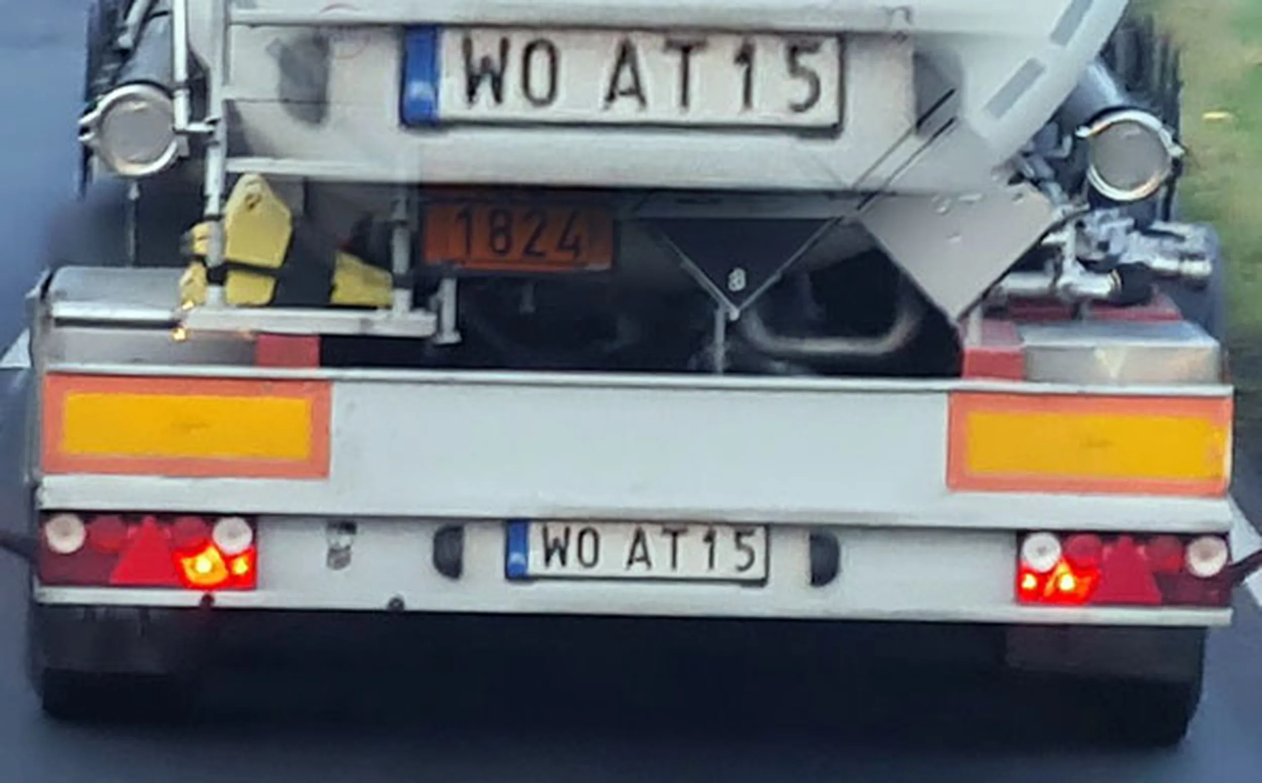 Fajny numer, blacha W0 AT15