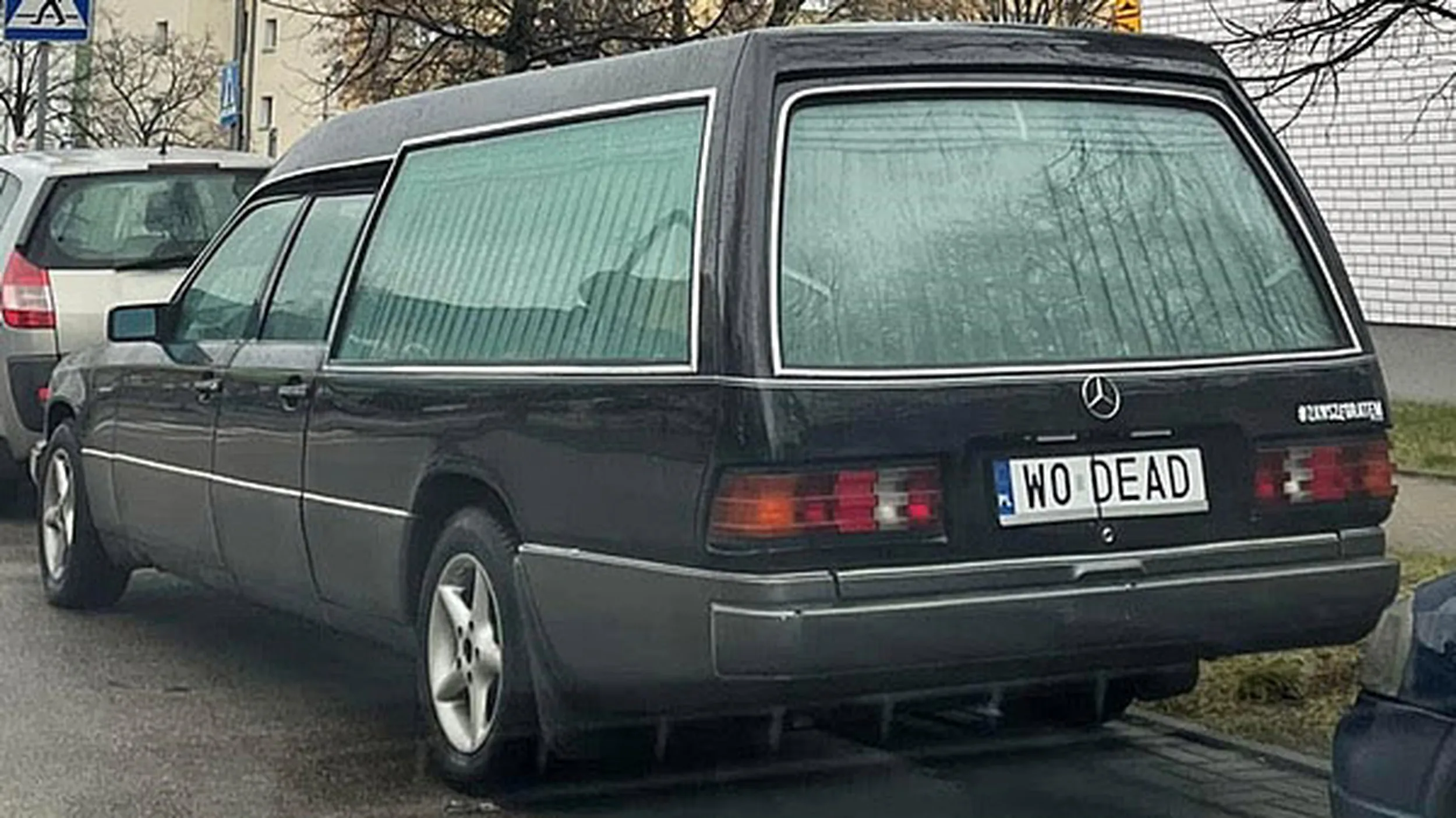 Fajny numer, blacha W0 DEAD