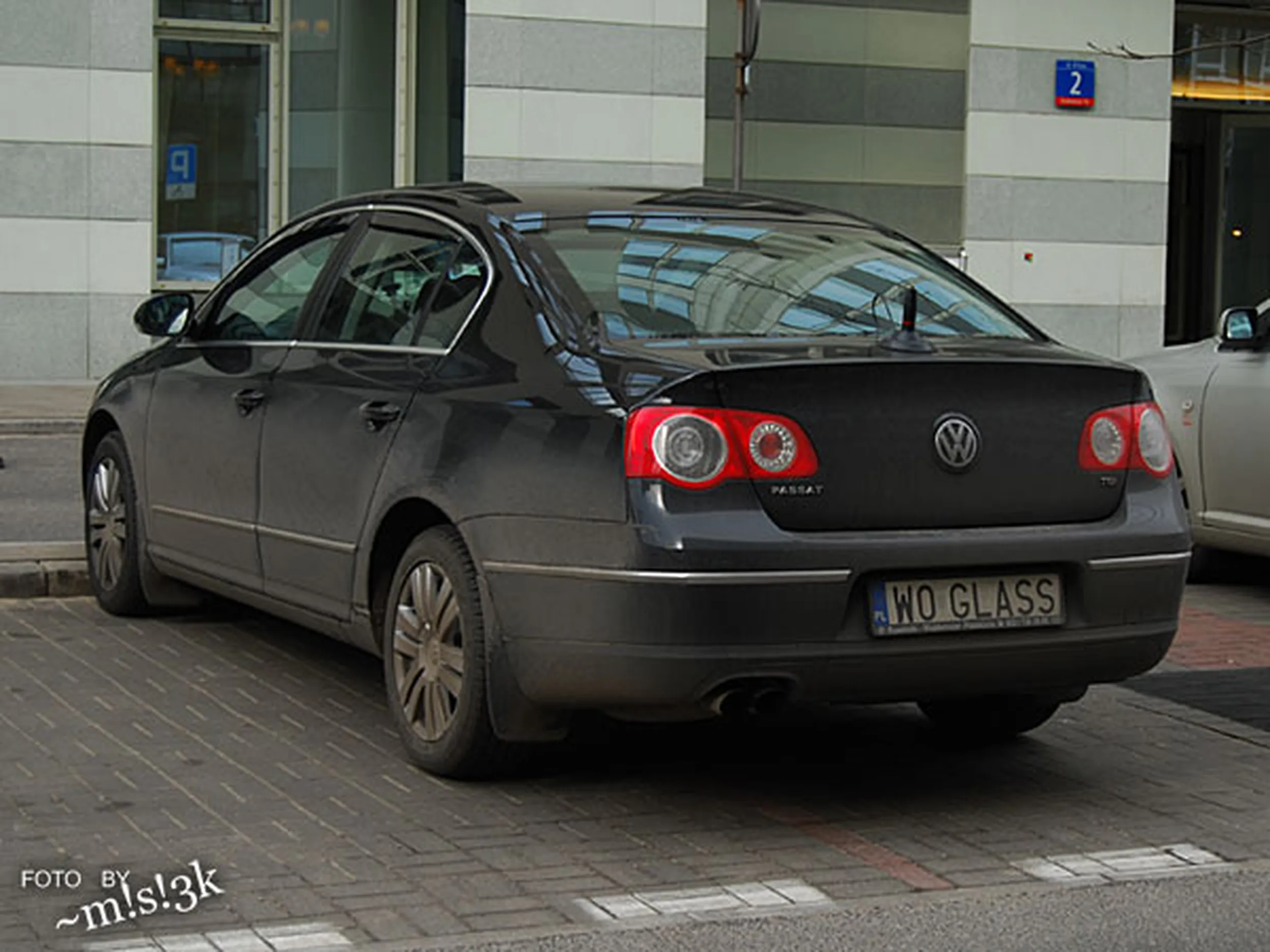 Fajny numer, blacha W0 GLASS