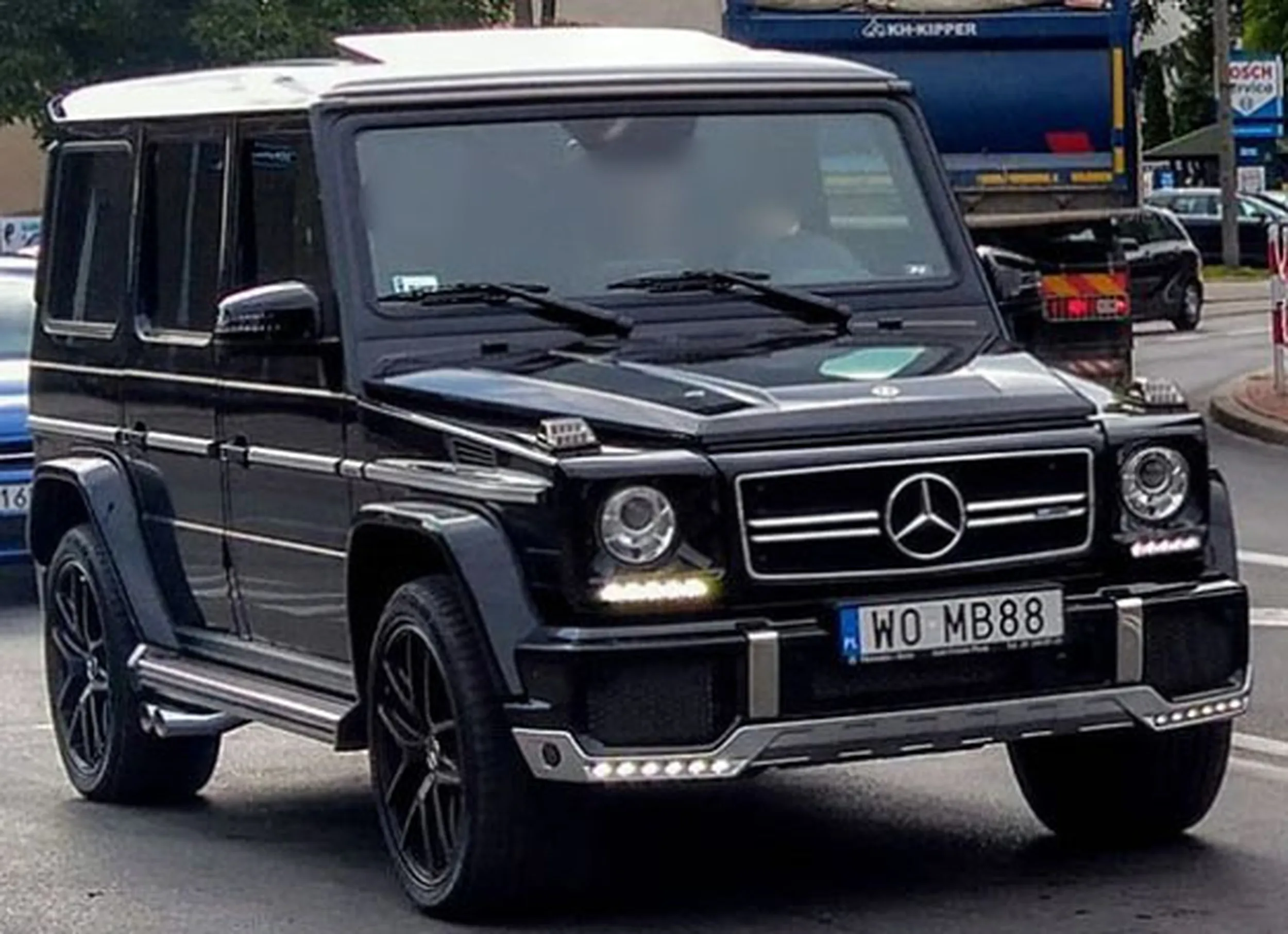 Fajny numer, blacha W0 MB88