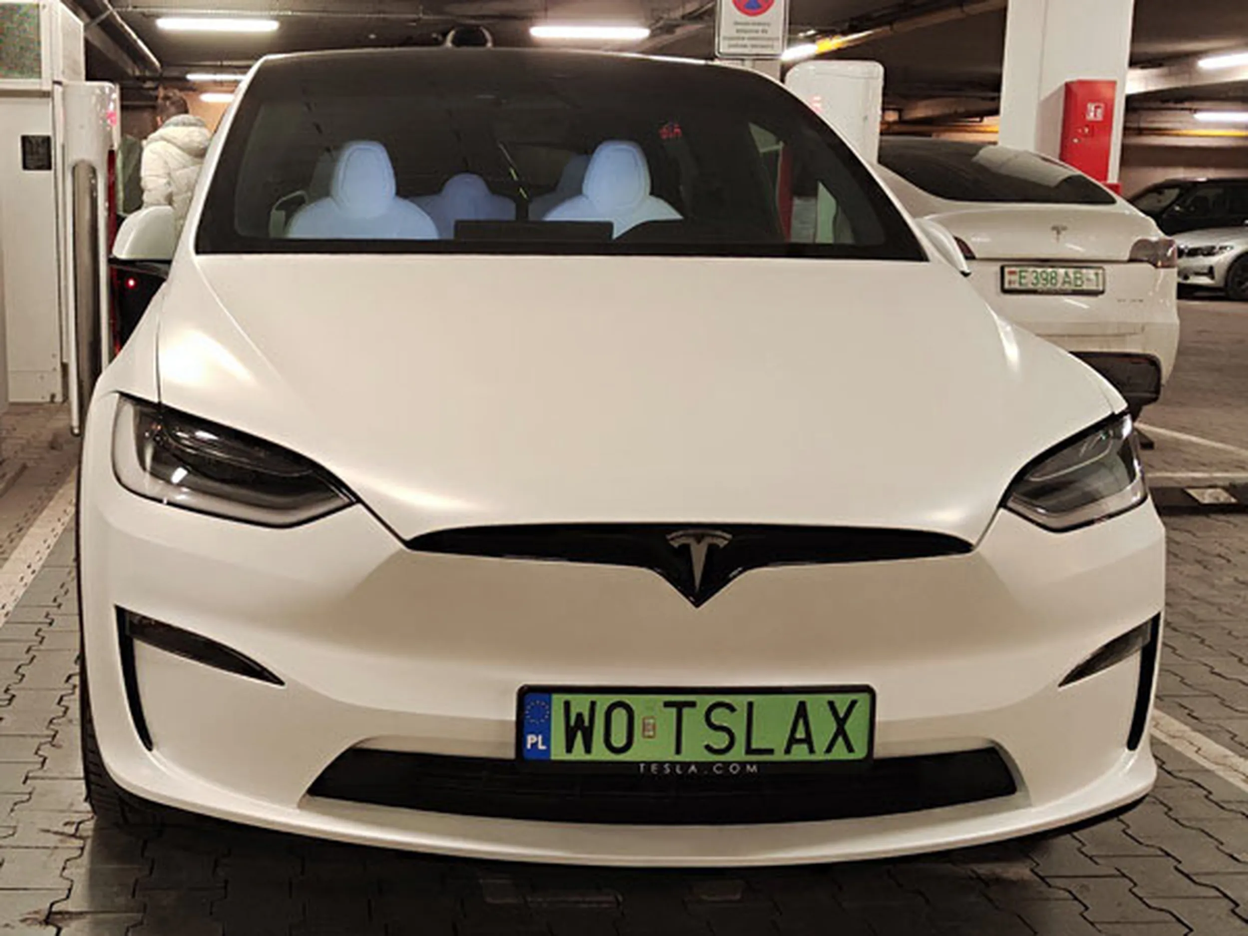 Fajny numer, blacha W0 TSLAX