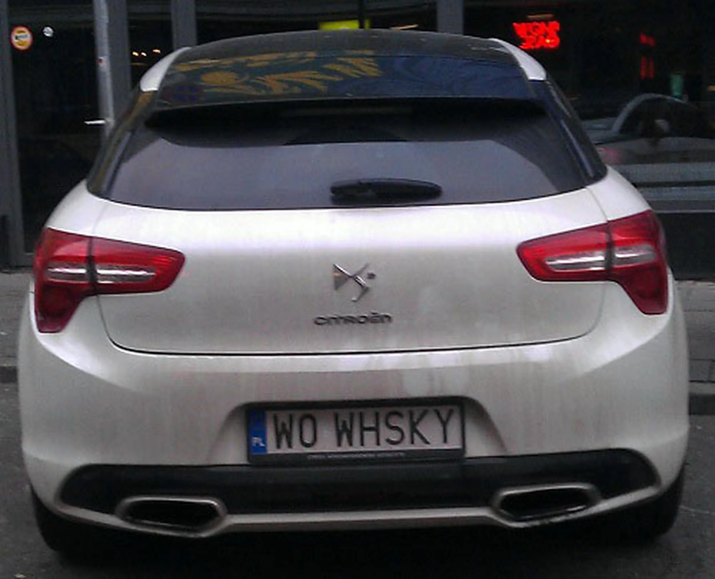 Fajny numer, blacha W0 WHSKY