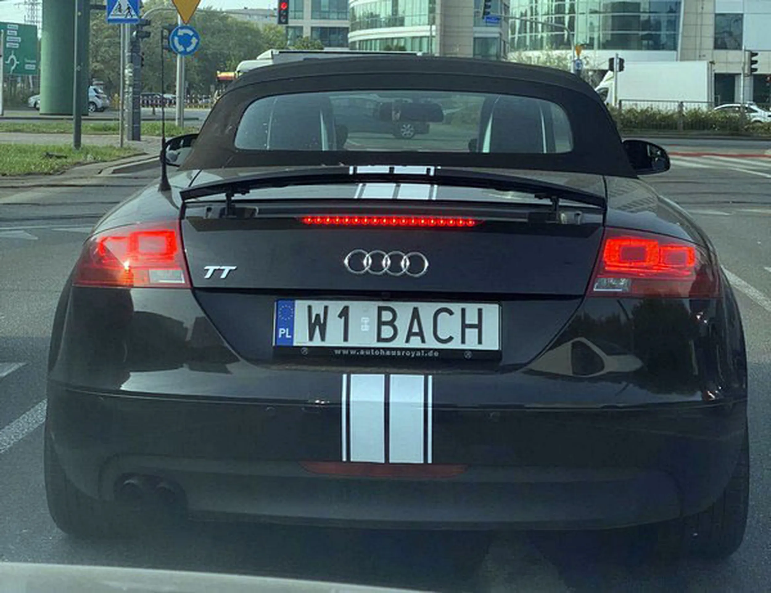Fajny numer, blacha W1 BACH