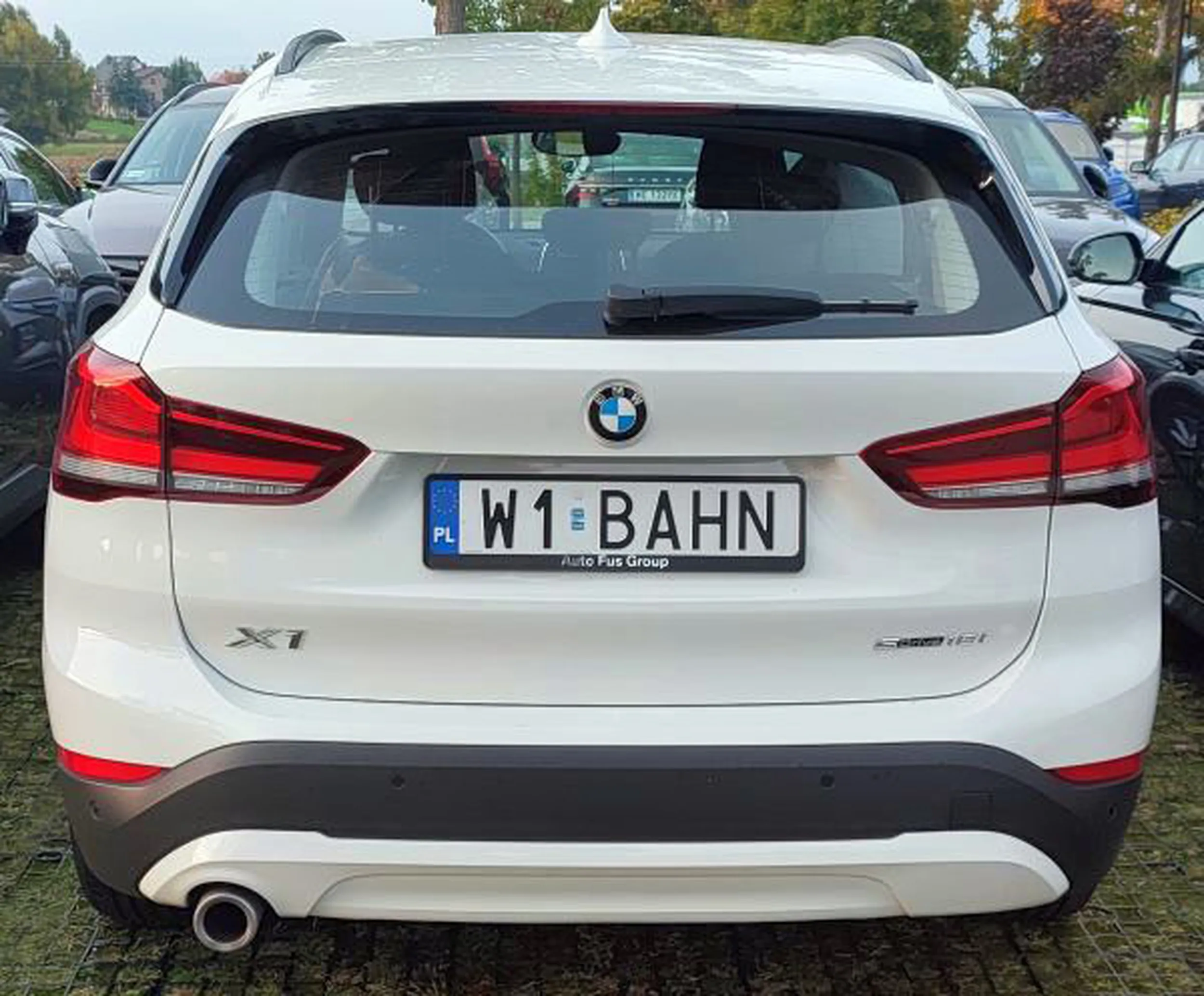 Fajny numer, blacha W1 BAHN