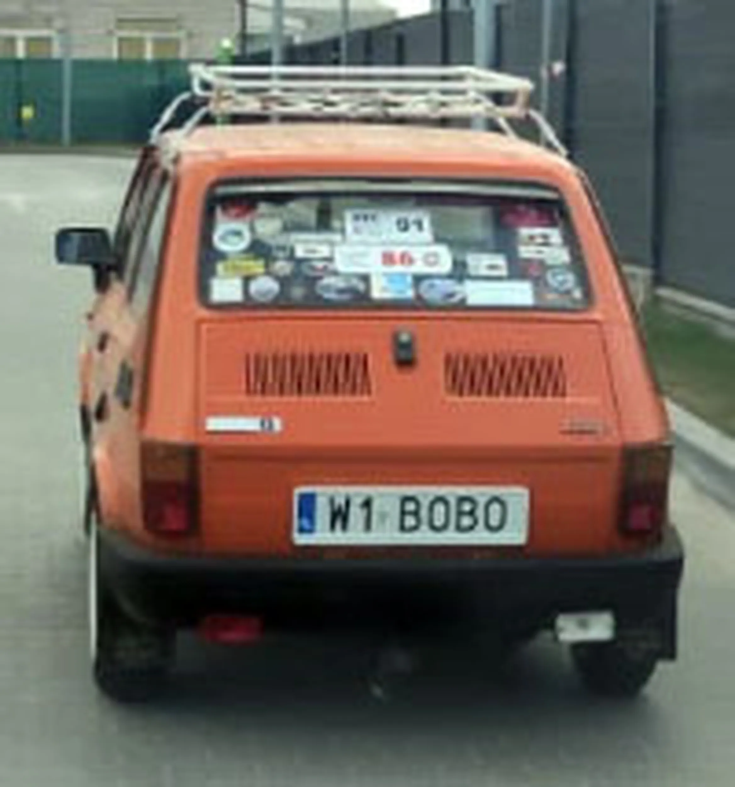 Fajny numer, blacha W1 BOBO