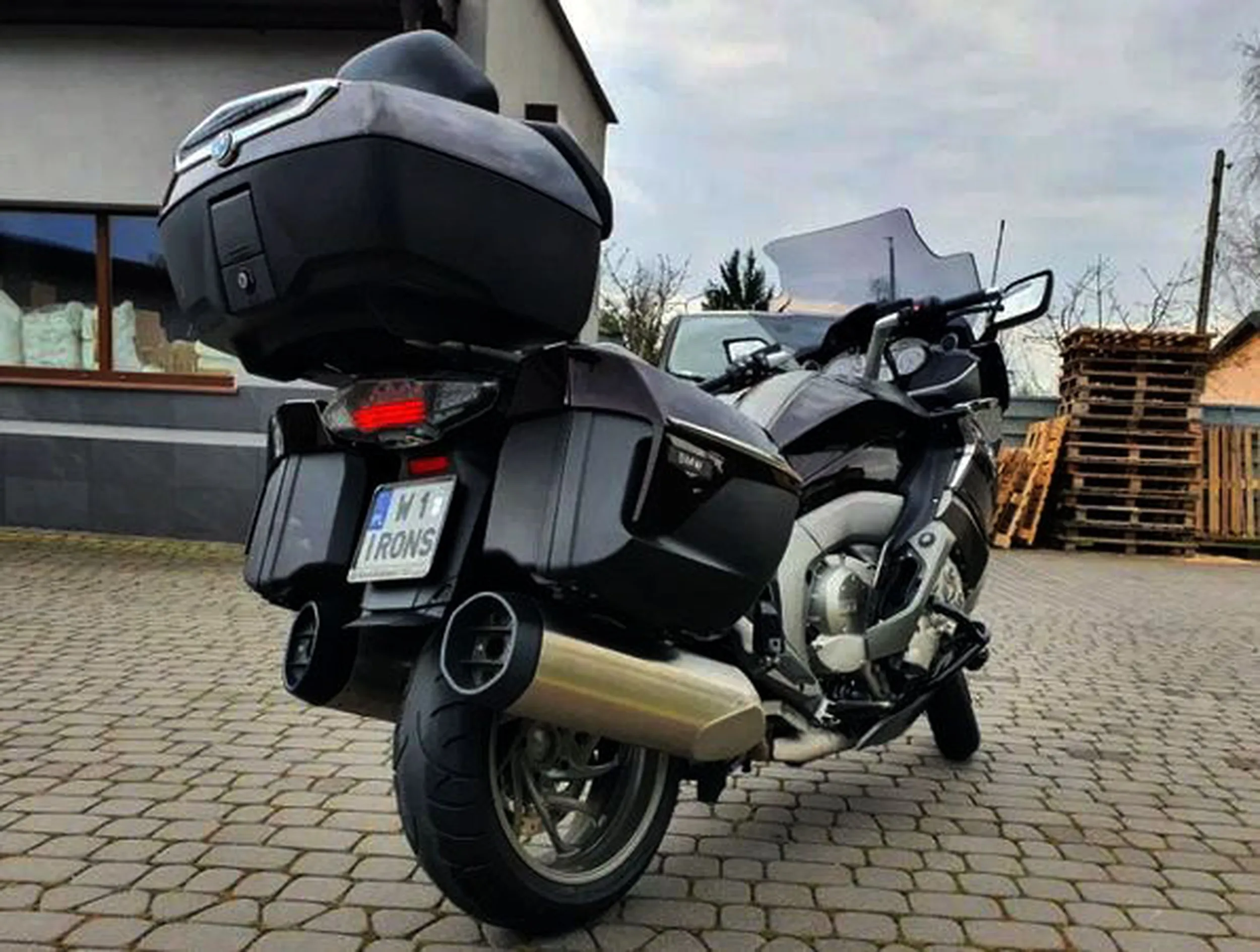 Fajny numer, blacha W1 IRONS