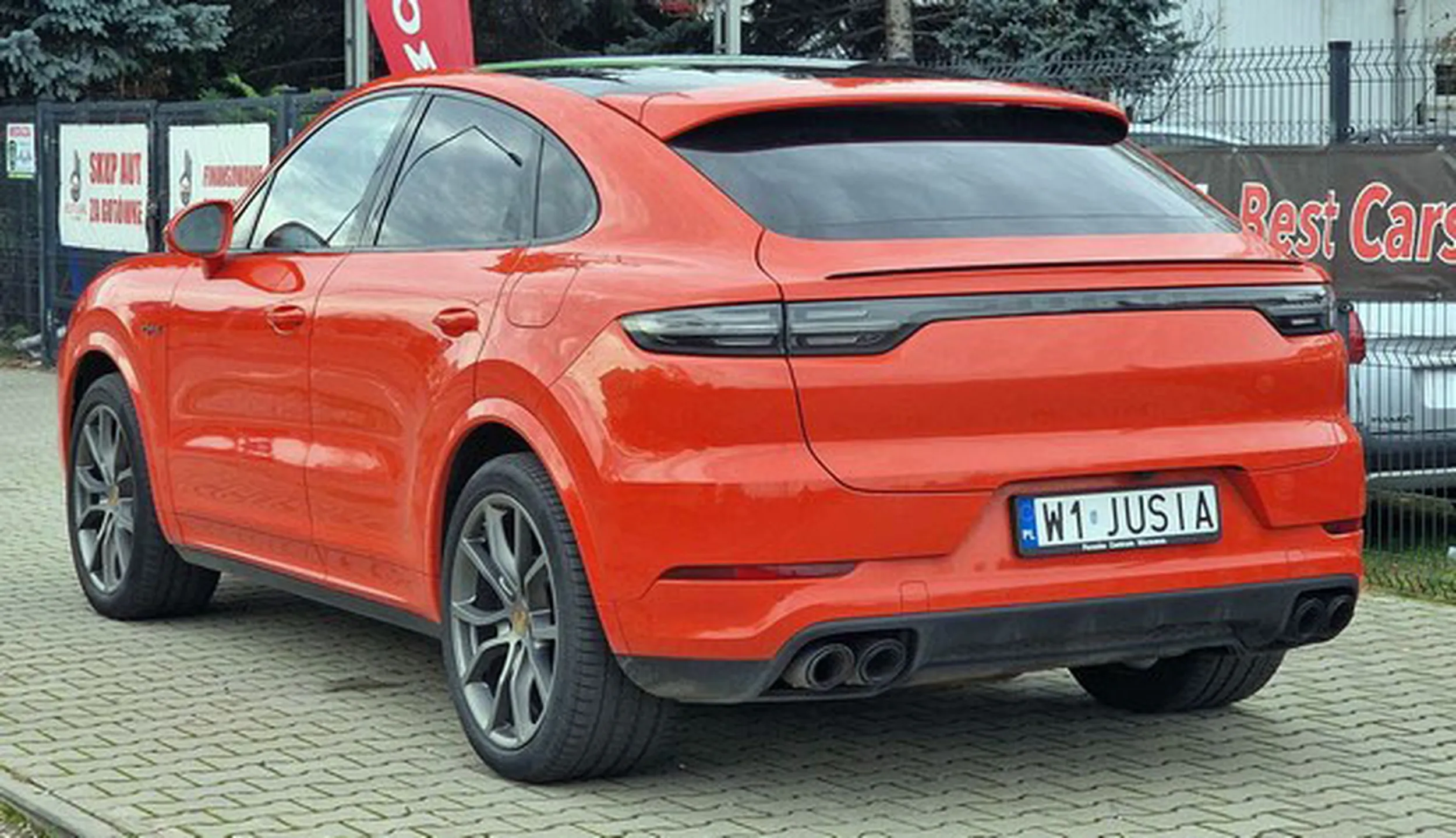 Fajny numer, blacha W1 JUSIA