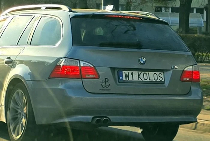 Fajny numer, blacha W1 KOLOS