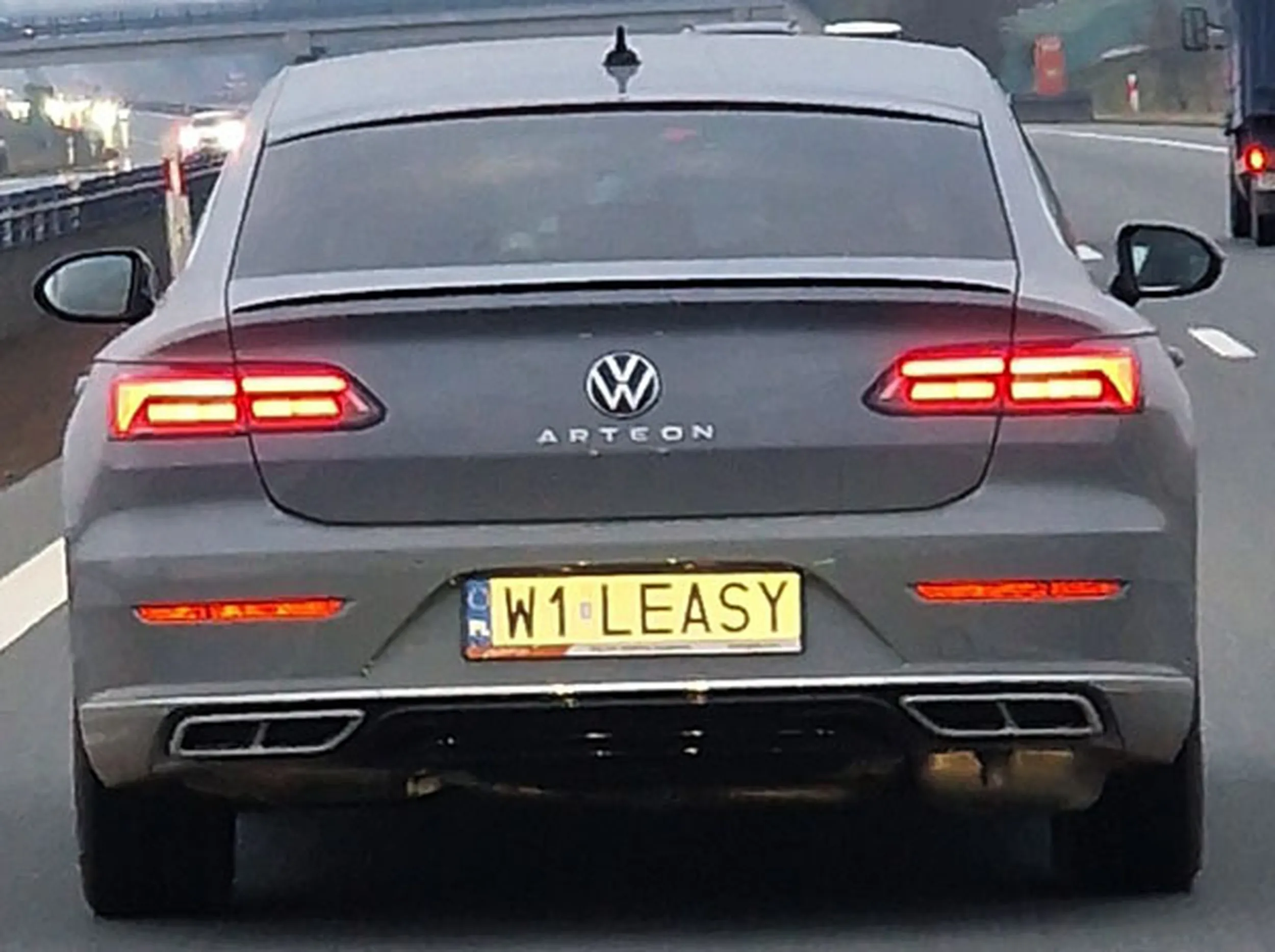 Fajny numer, blacha W1 LEASY