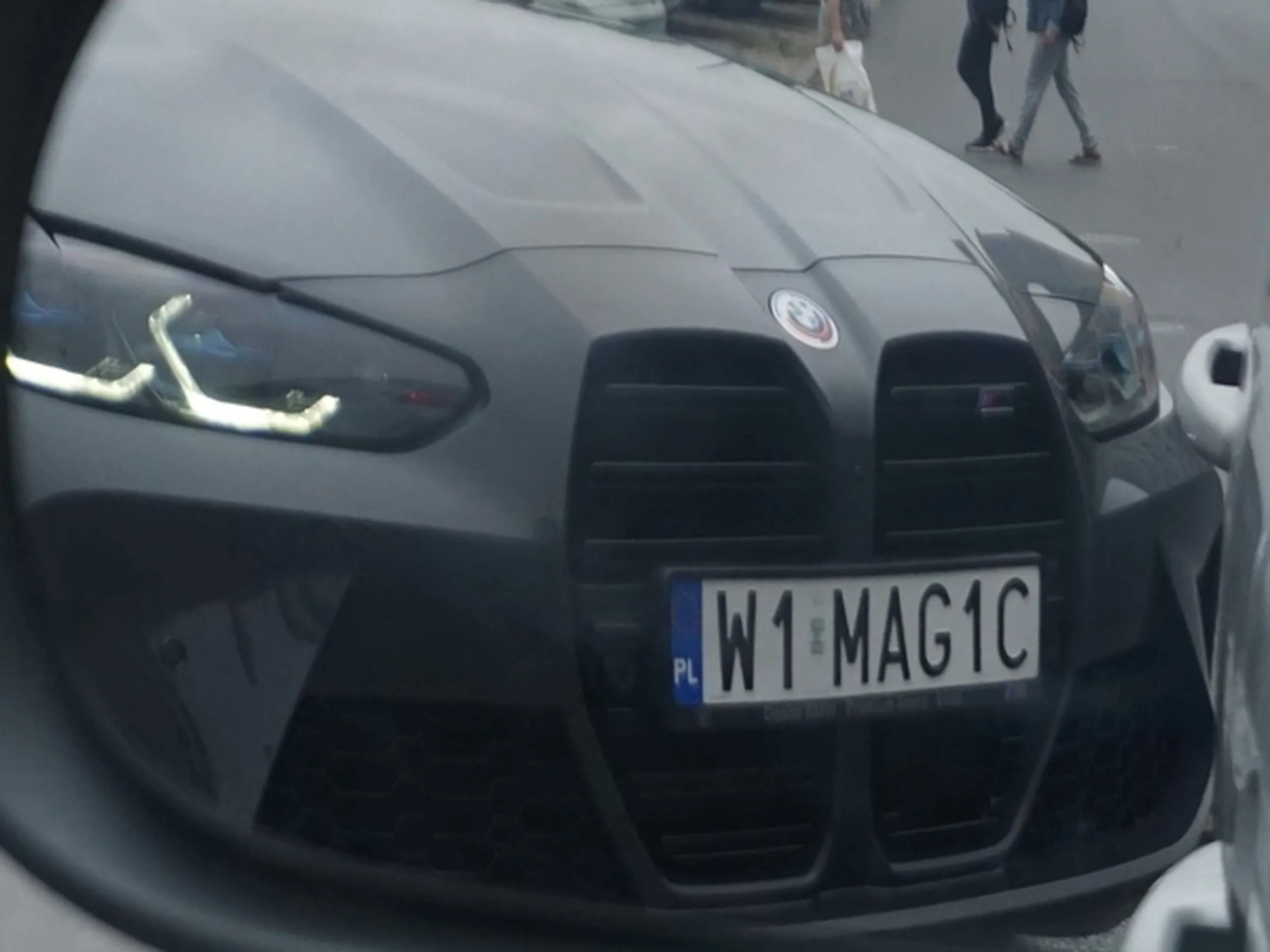 Fajny numer, blacha W1 MAG1C