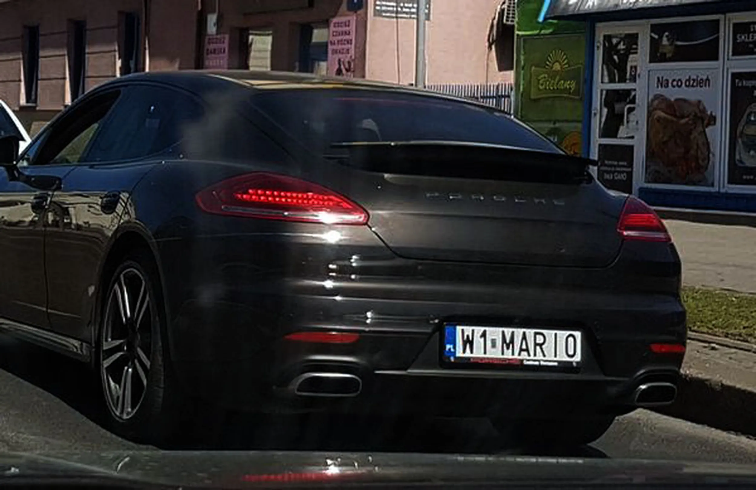 Fajny numer, blacha W1 MARI0