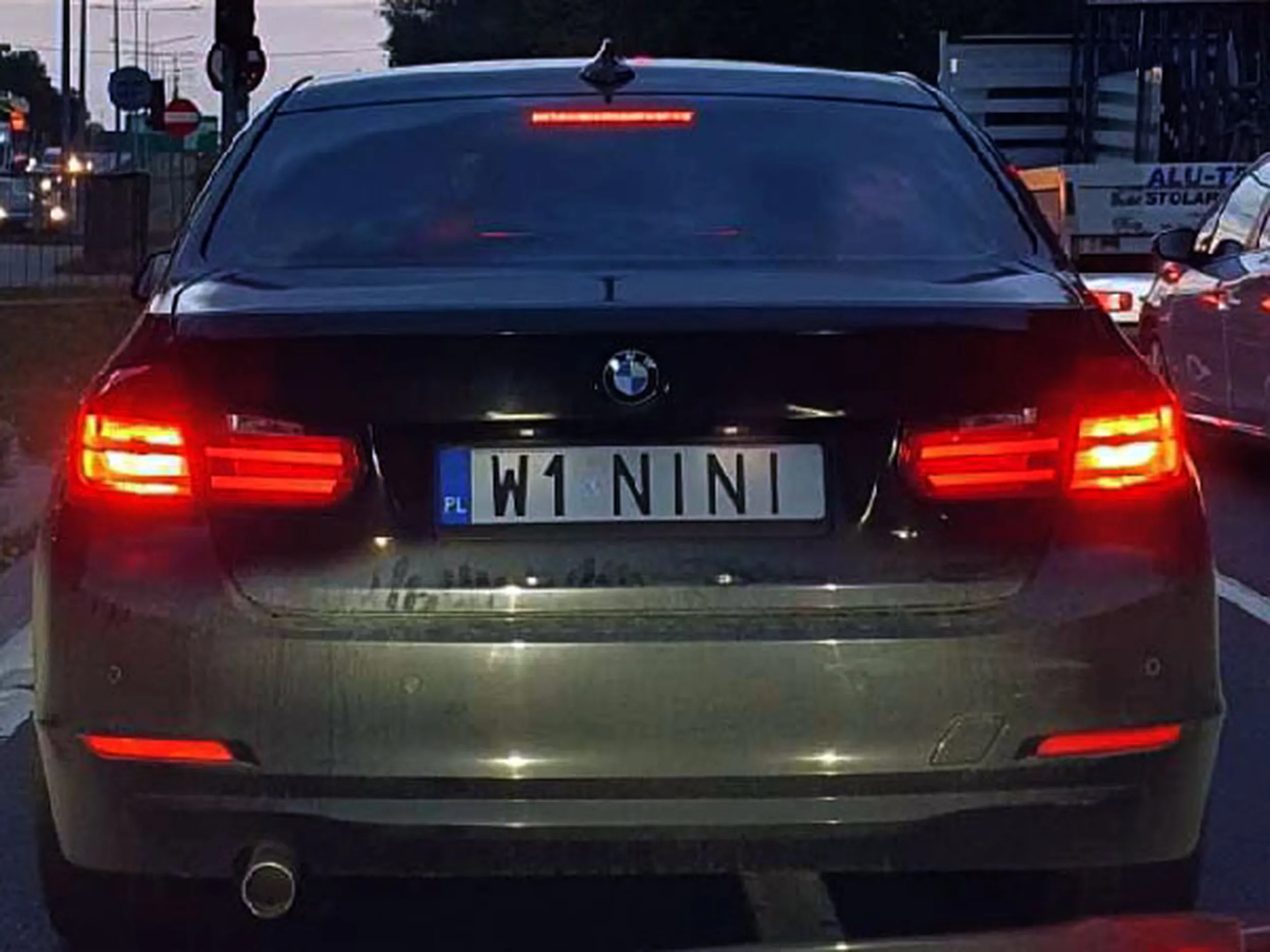 Fajny numer, blacha W1 NINI